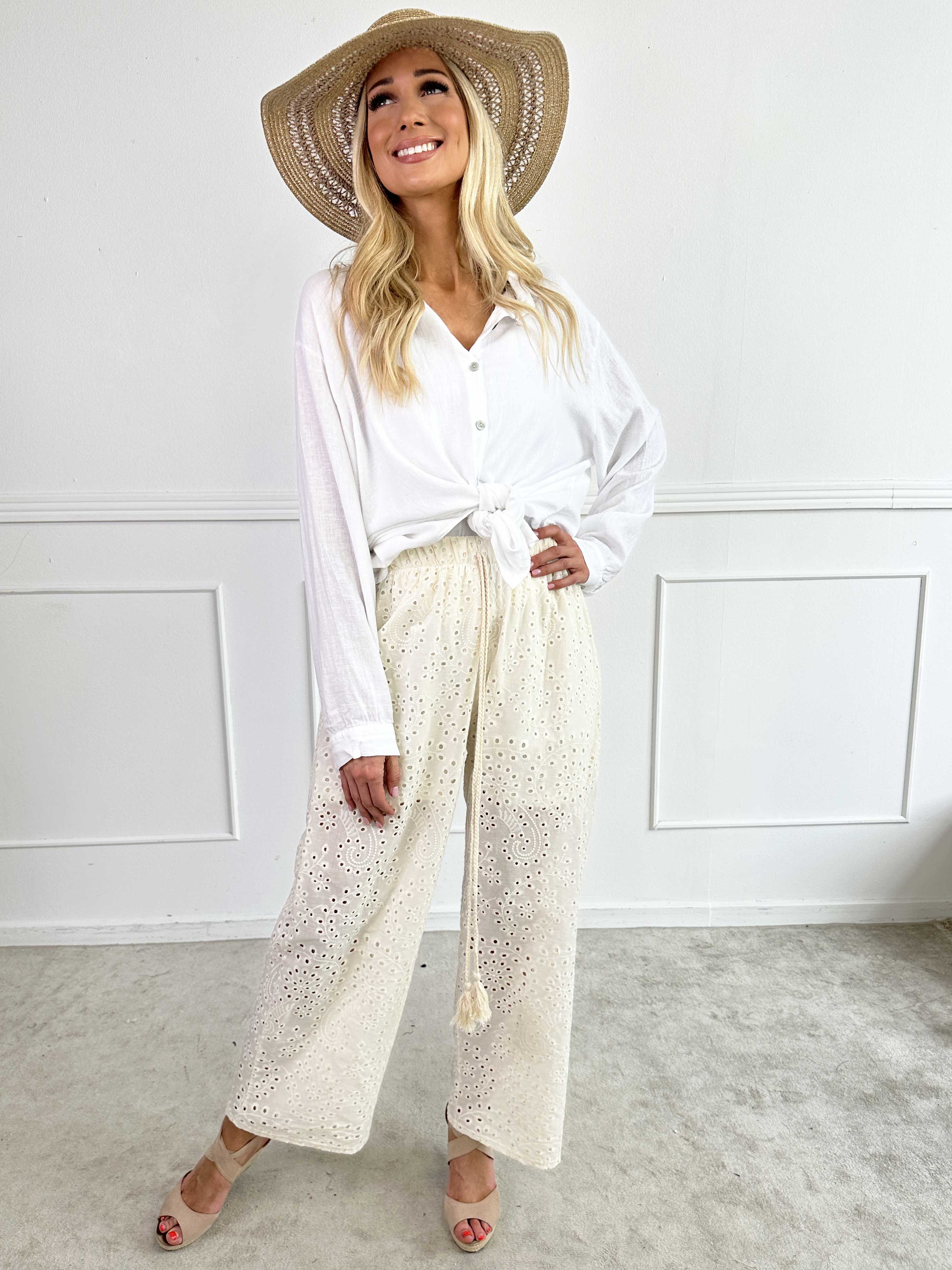 Maria - Bukser i bomuld med broderie anglaise