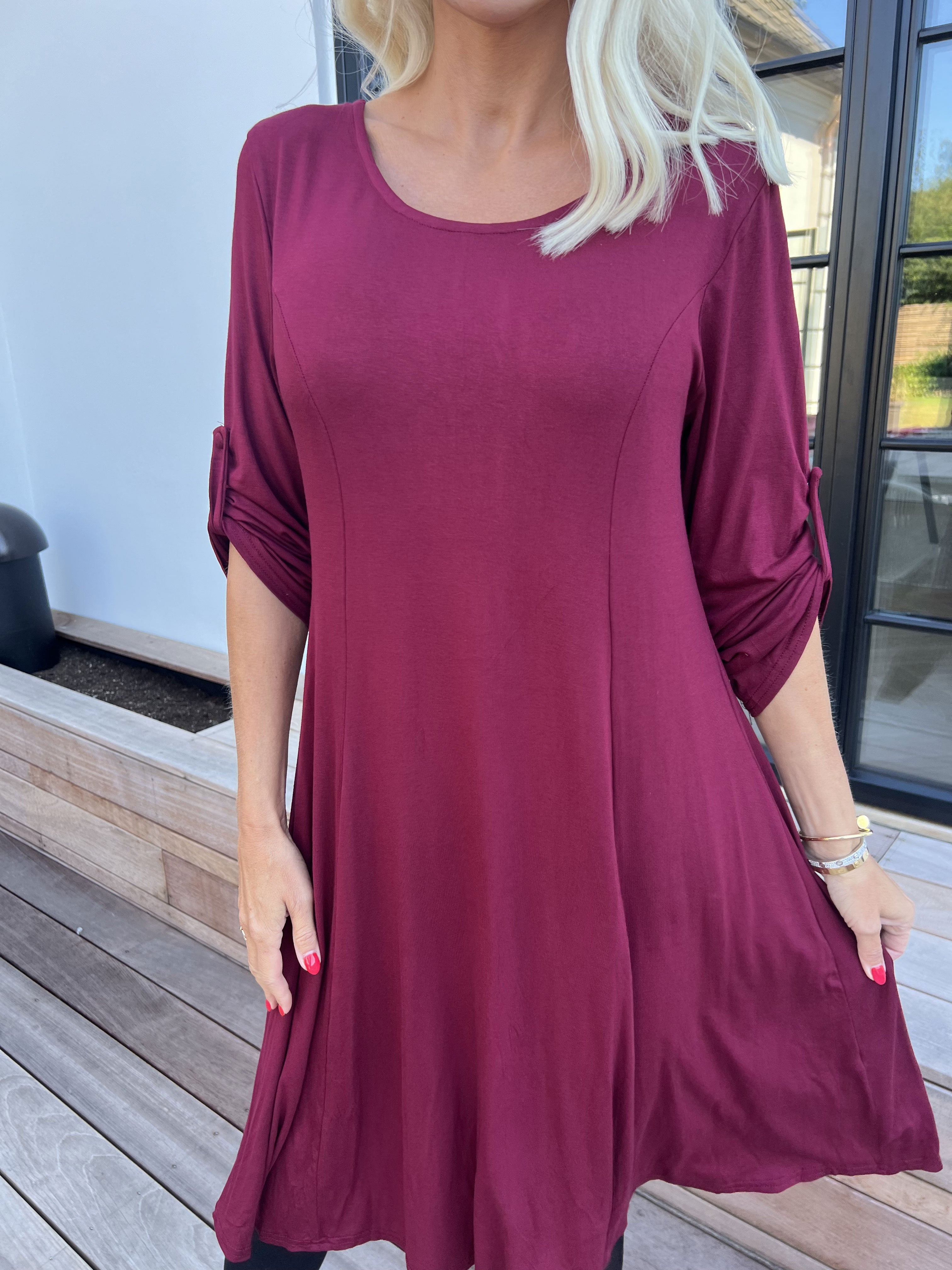 Marlene Plain - Ensfarvet kjole i viskose med a-facon