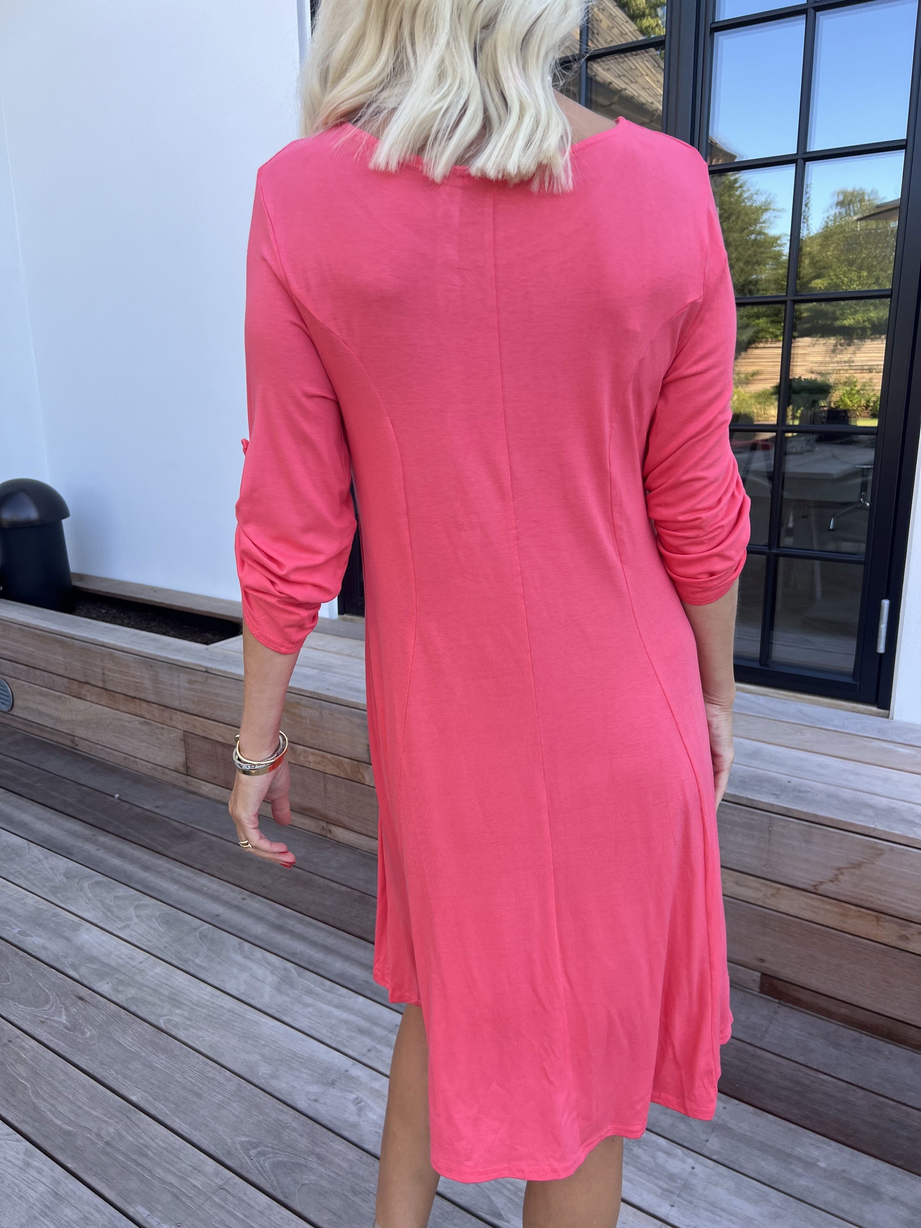 Marlene Plain - Ensfarvet kjole i viskose med a-facon