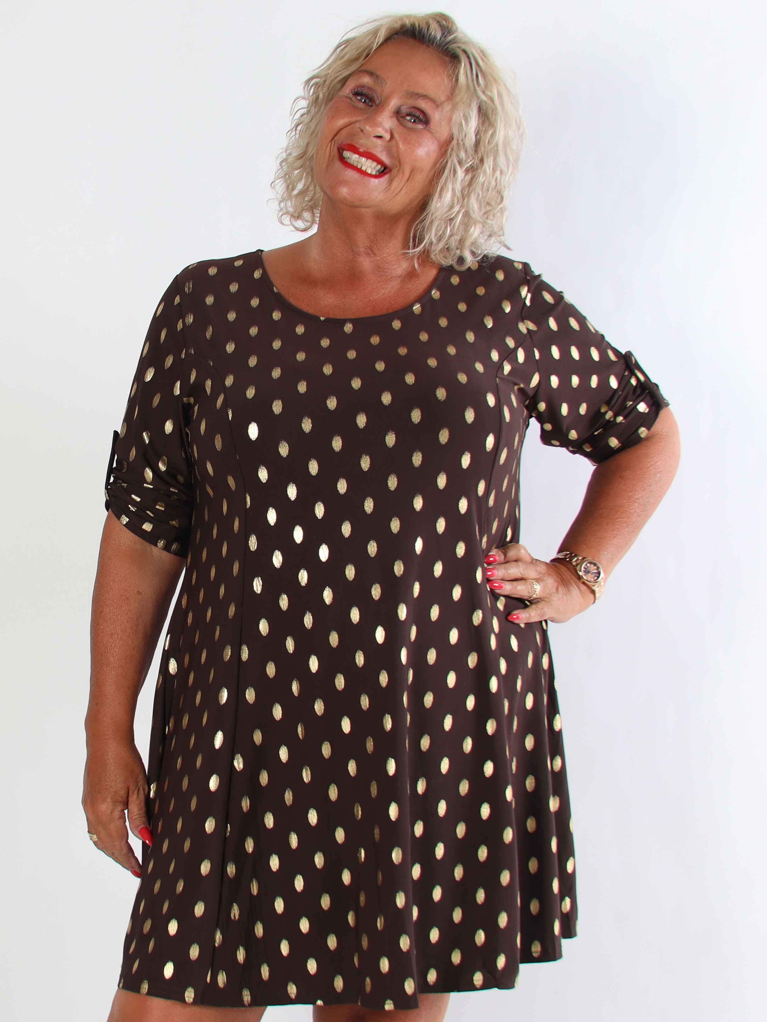 Marlene Gold - Ensfarvet elastisk kjole med a-facon med guld dutter