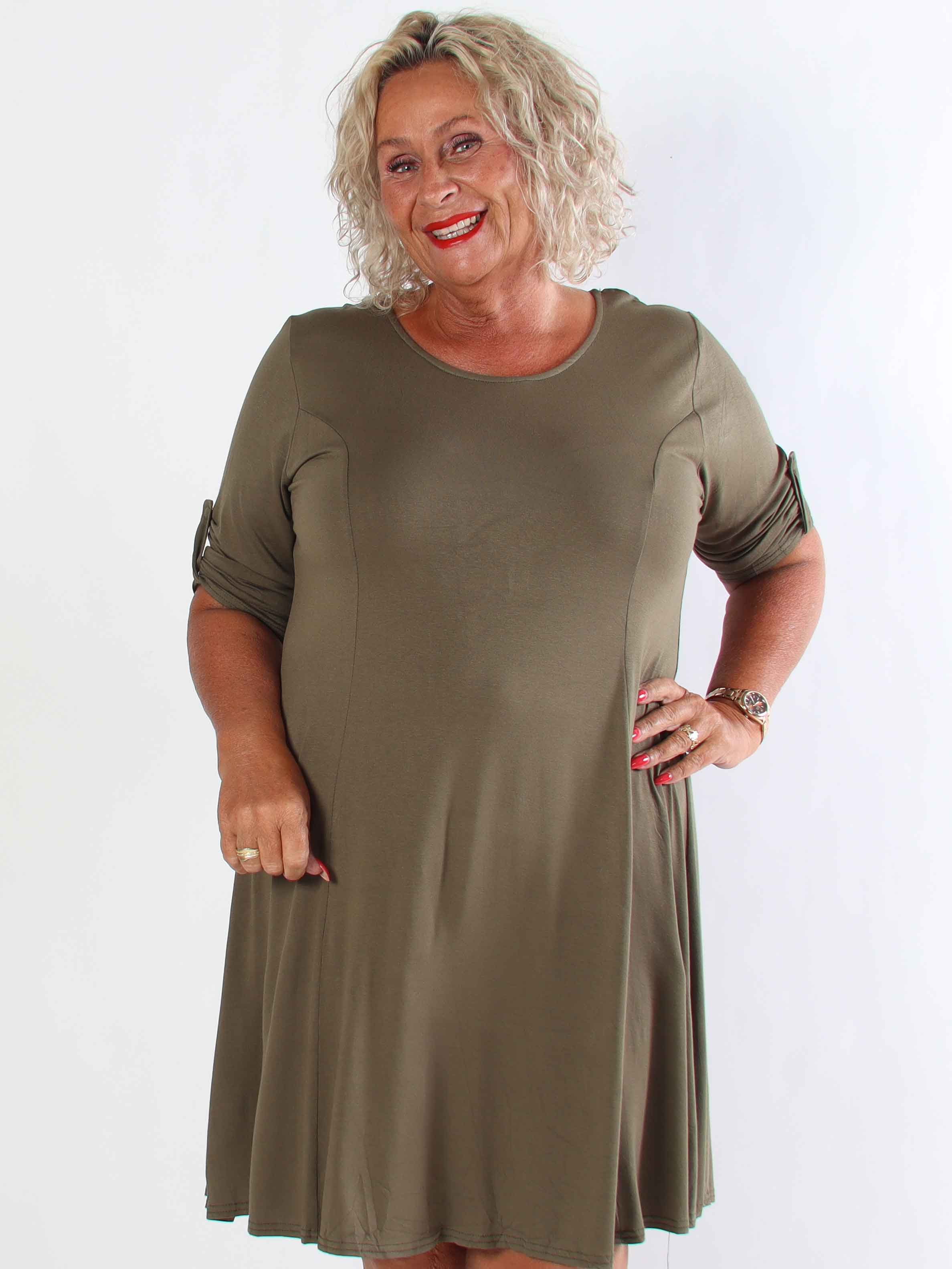 Marlene Plain - Ensfarvet kjole i viskose med a-facon