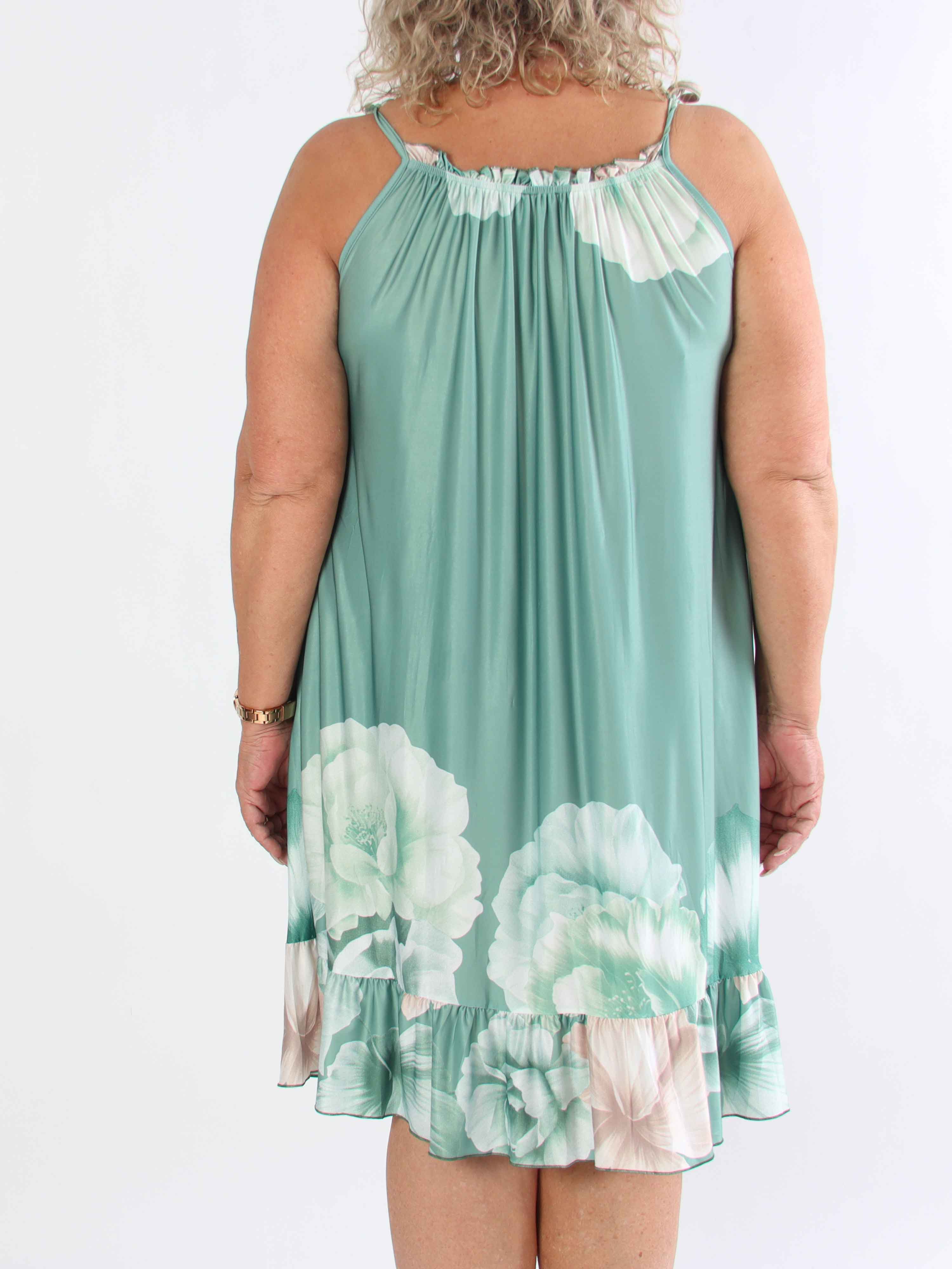 Maya Short - Elastisk plus size sommerkjole med blomsterprint