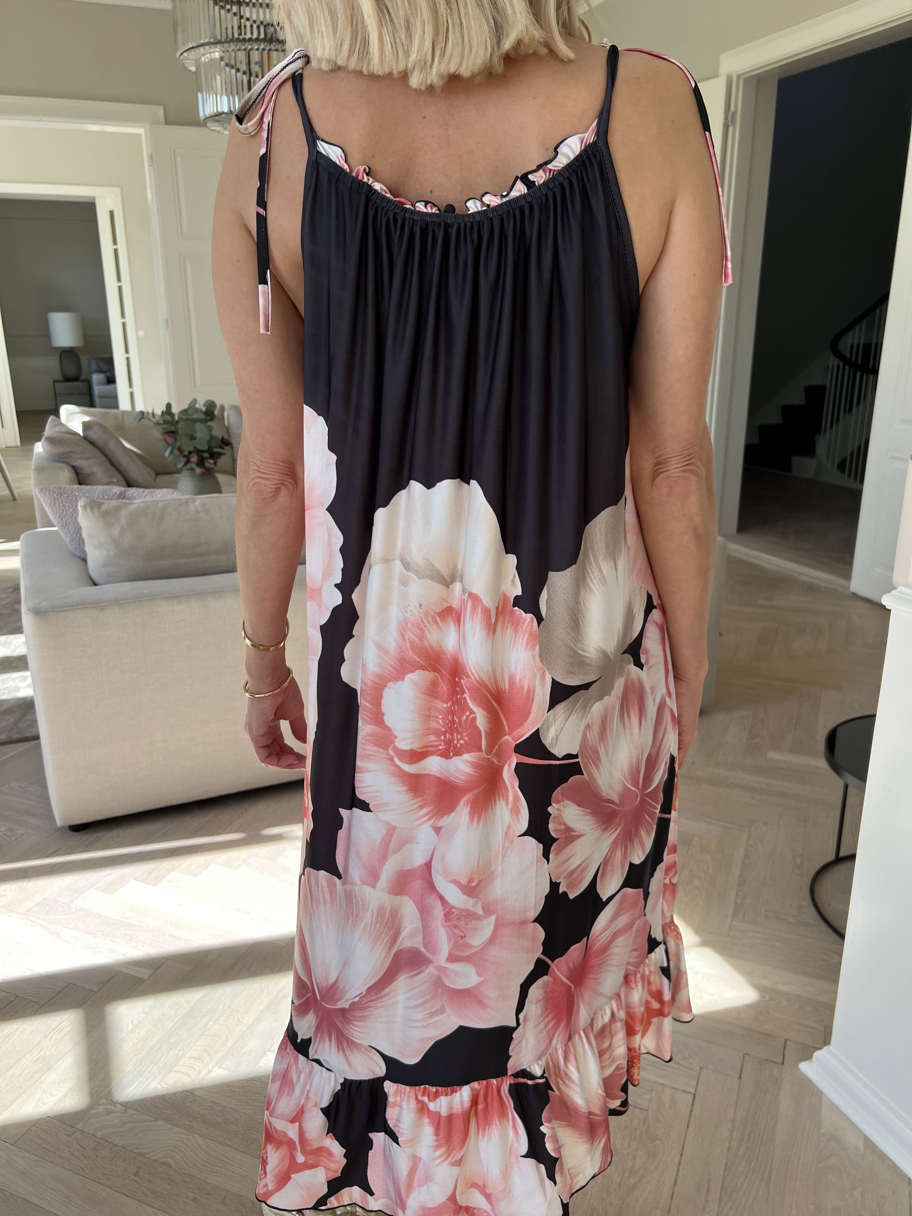 Maya Short - Elastisk strop sommerkjole med blomsterprint