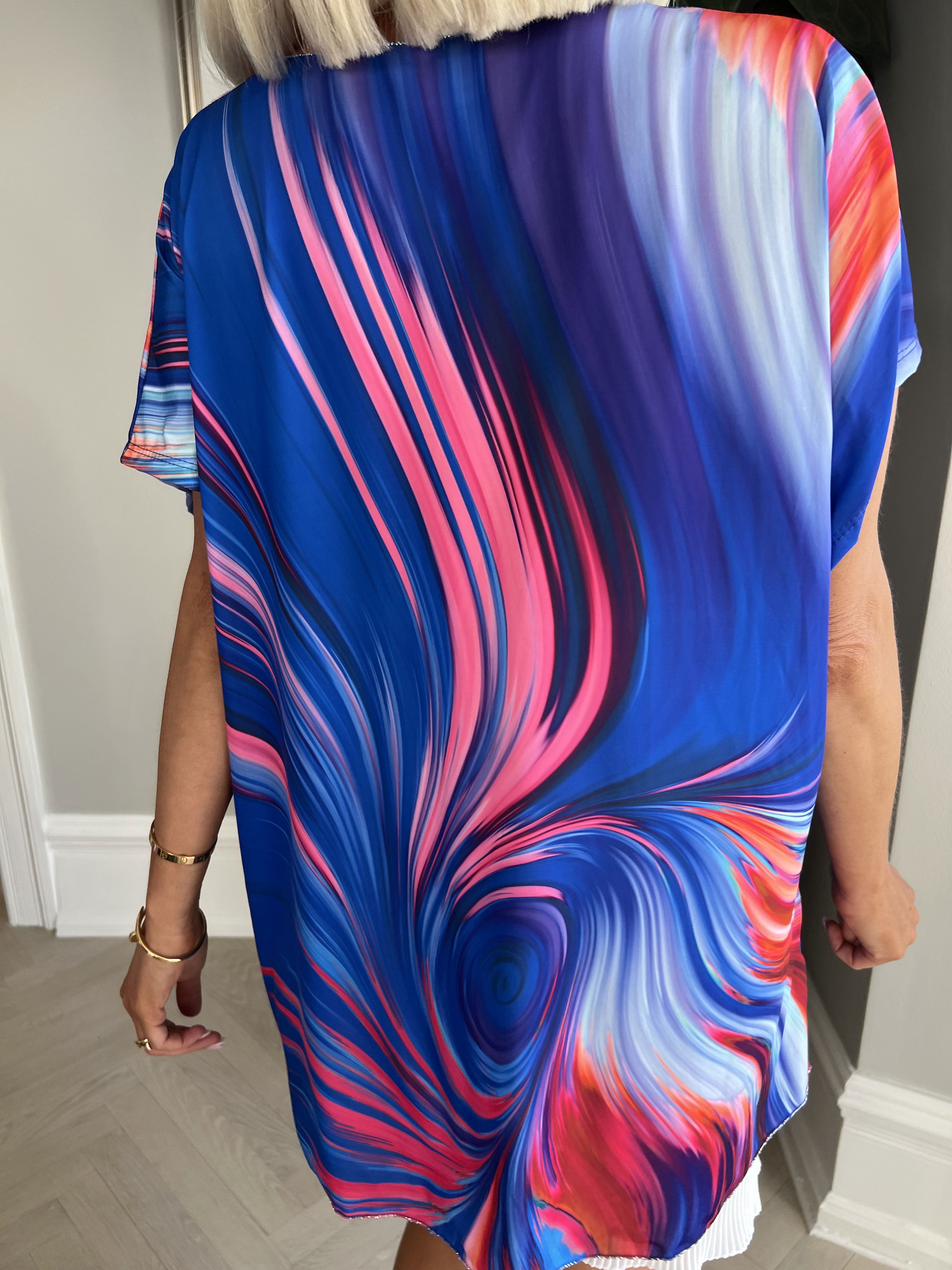 Meghan - Flerfarvet bluse med tynd glimmerkant