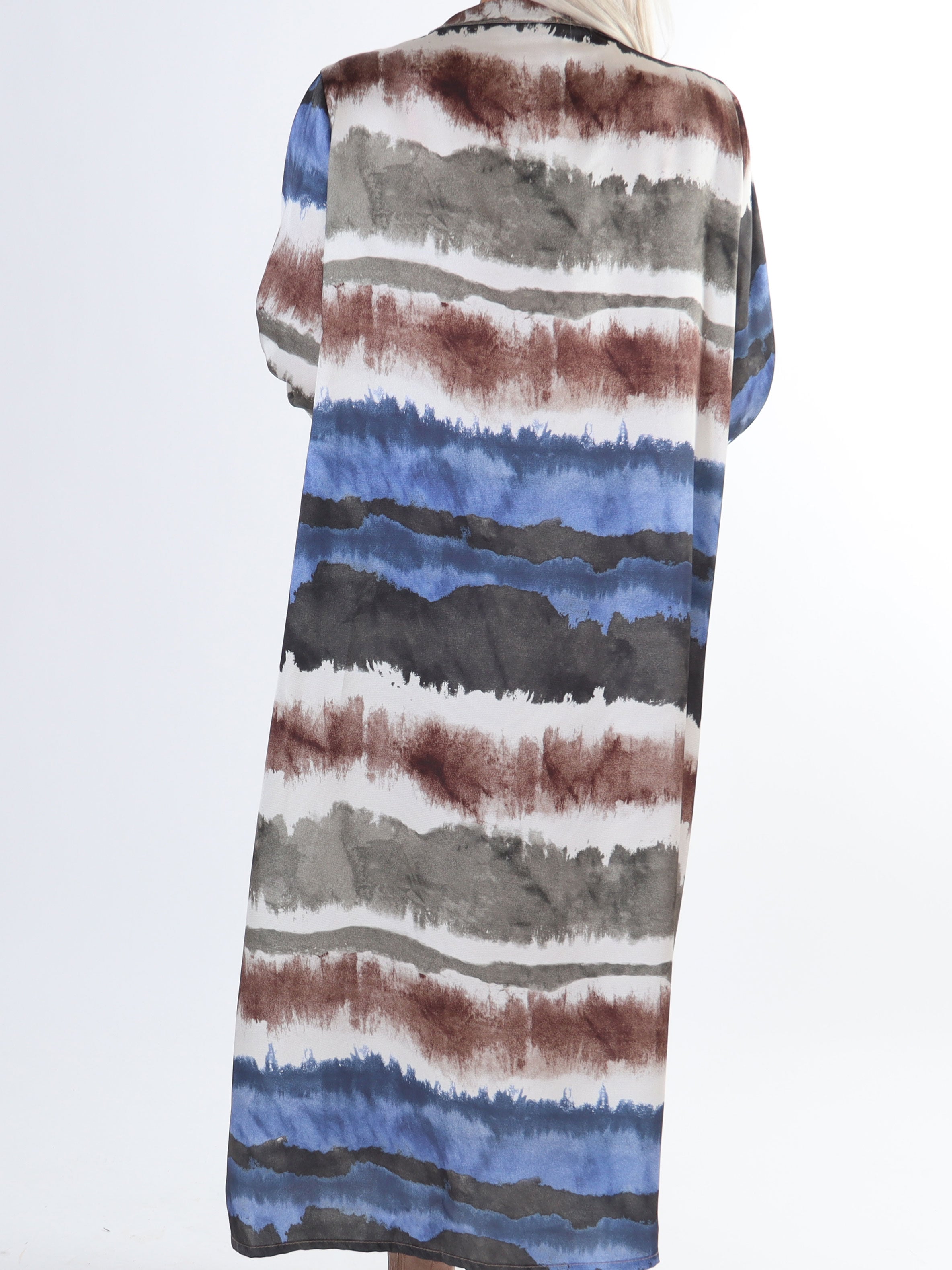 Merina - Lang plus size kjole i batik mønster