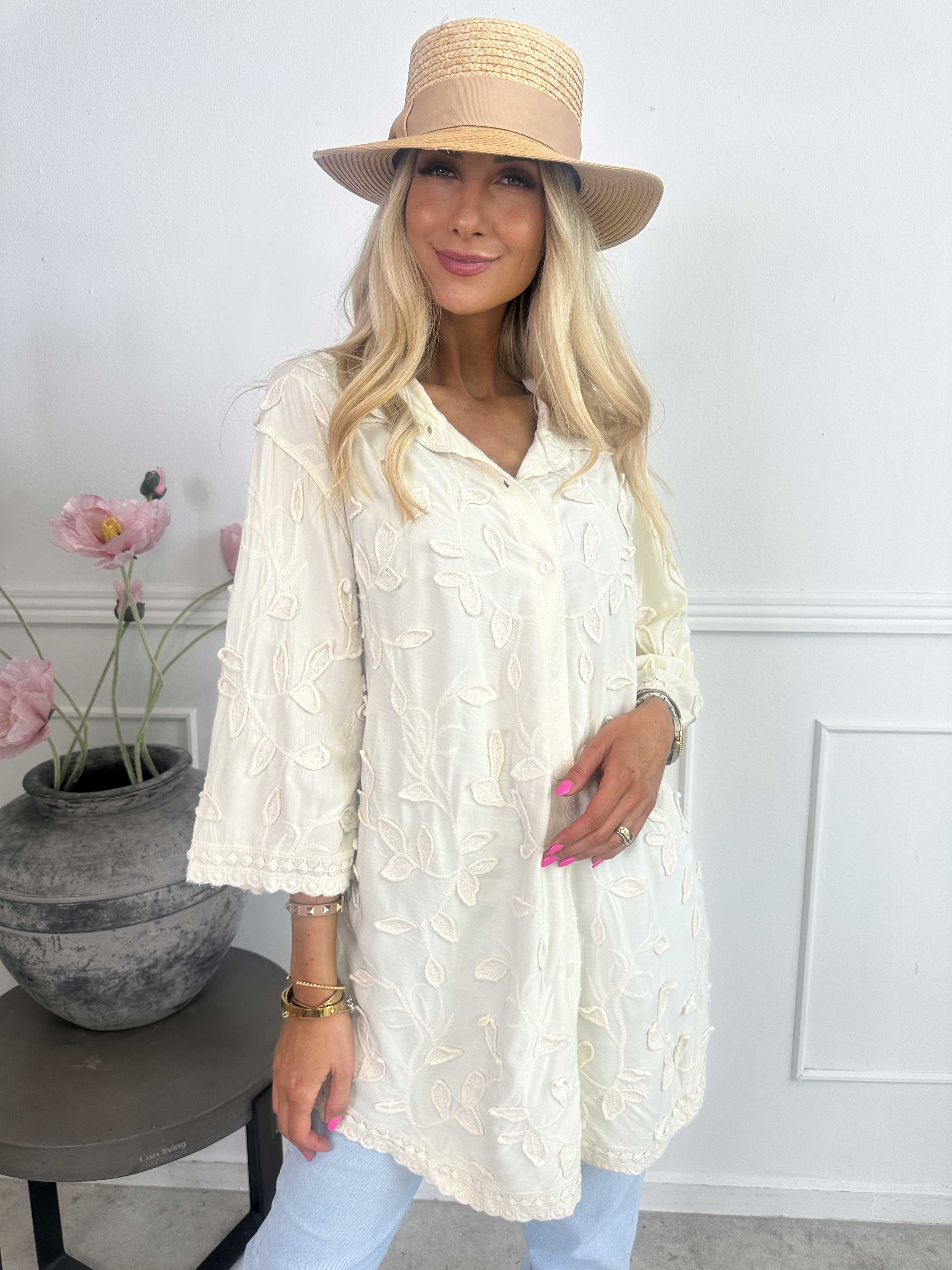 Mette - Skjorte i blød bomuld med fine bladmotiver