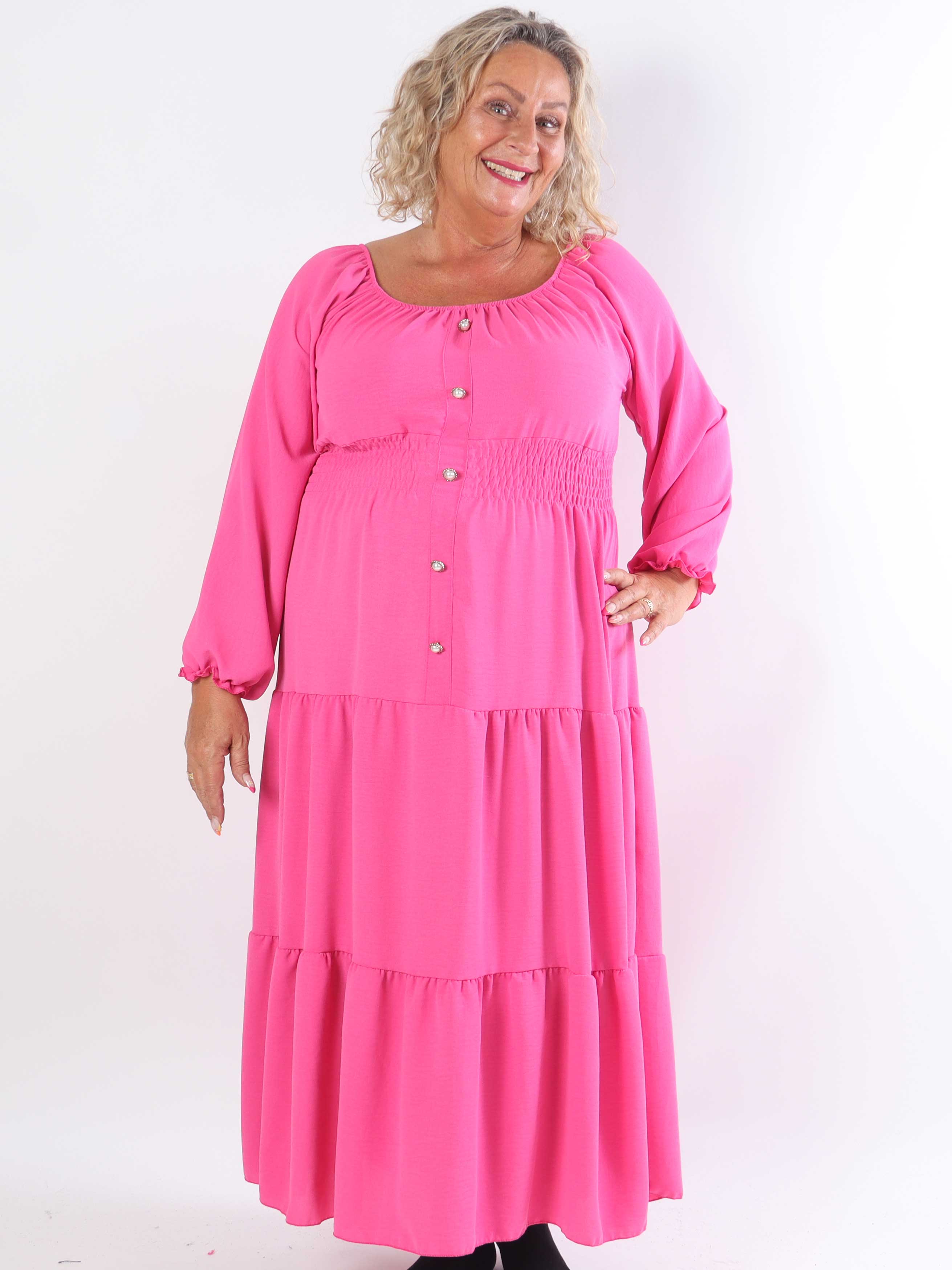 Midnight - Plus size kjole med smock i taljen og guld knapper