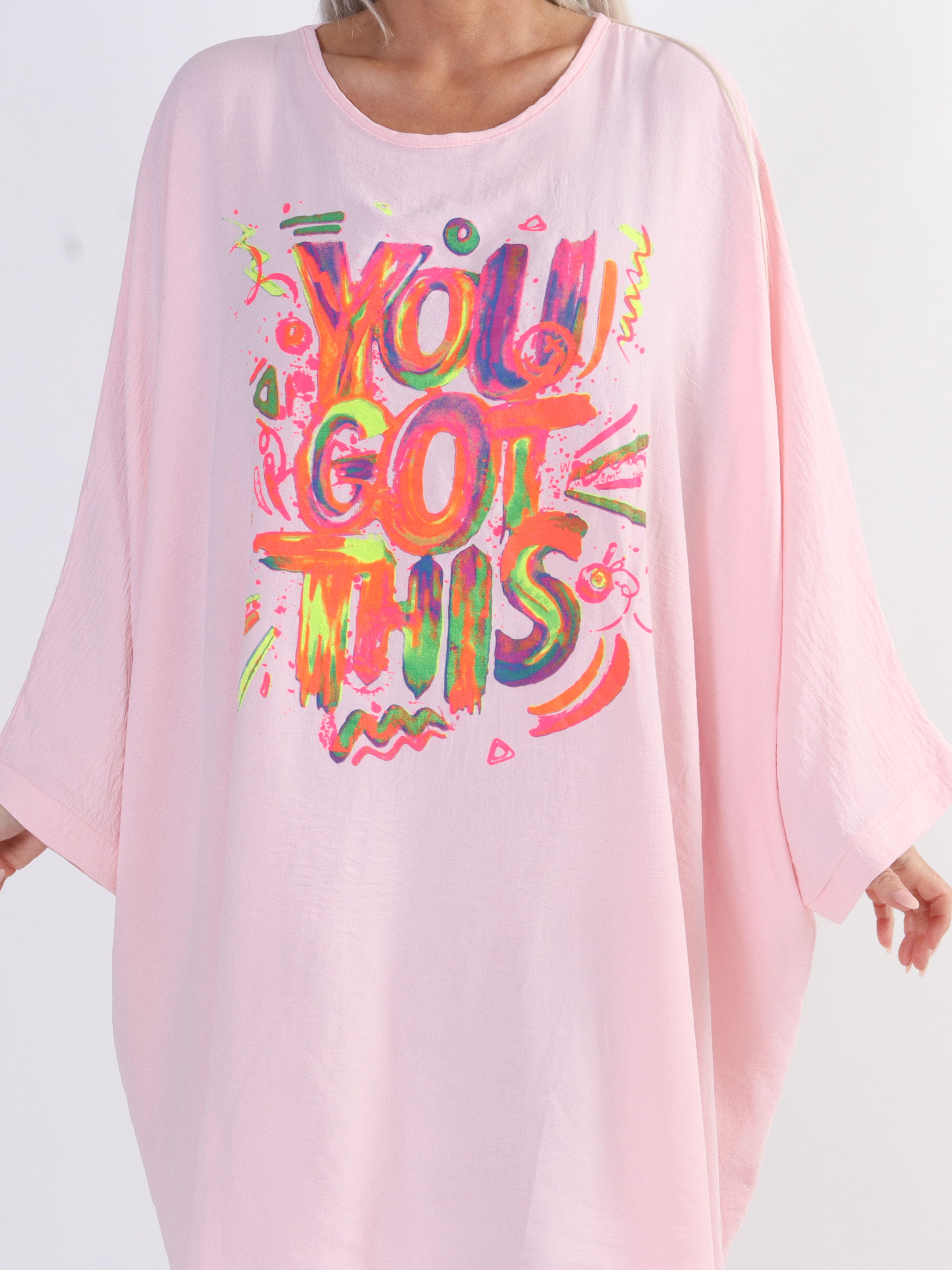 Mika - Oversize plus size kjole i viscose med motiv foran