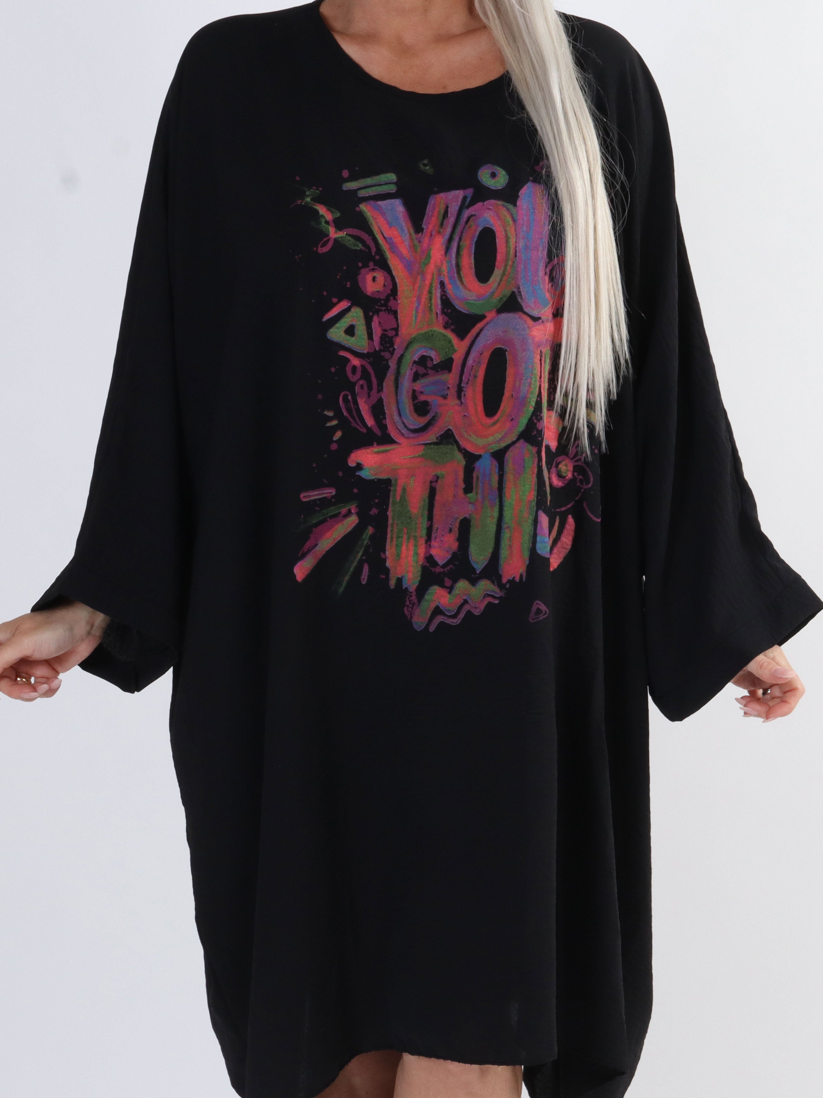 Mika - Oversize plus size kjole i viscose med motiv foran