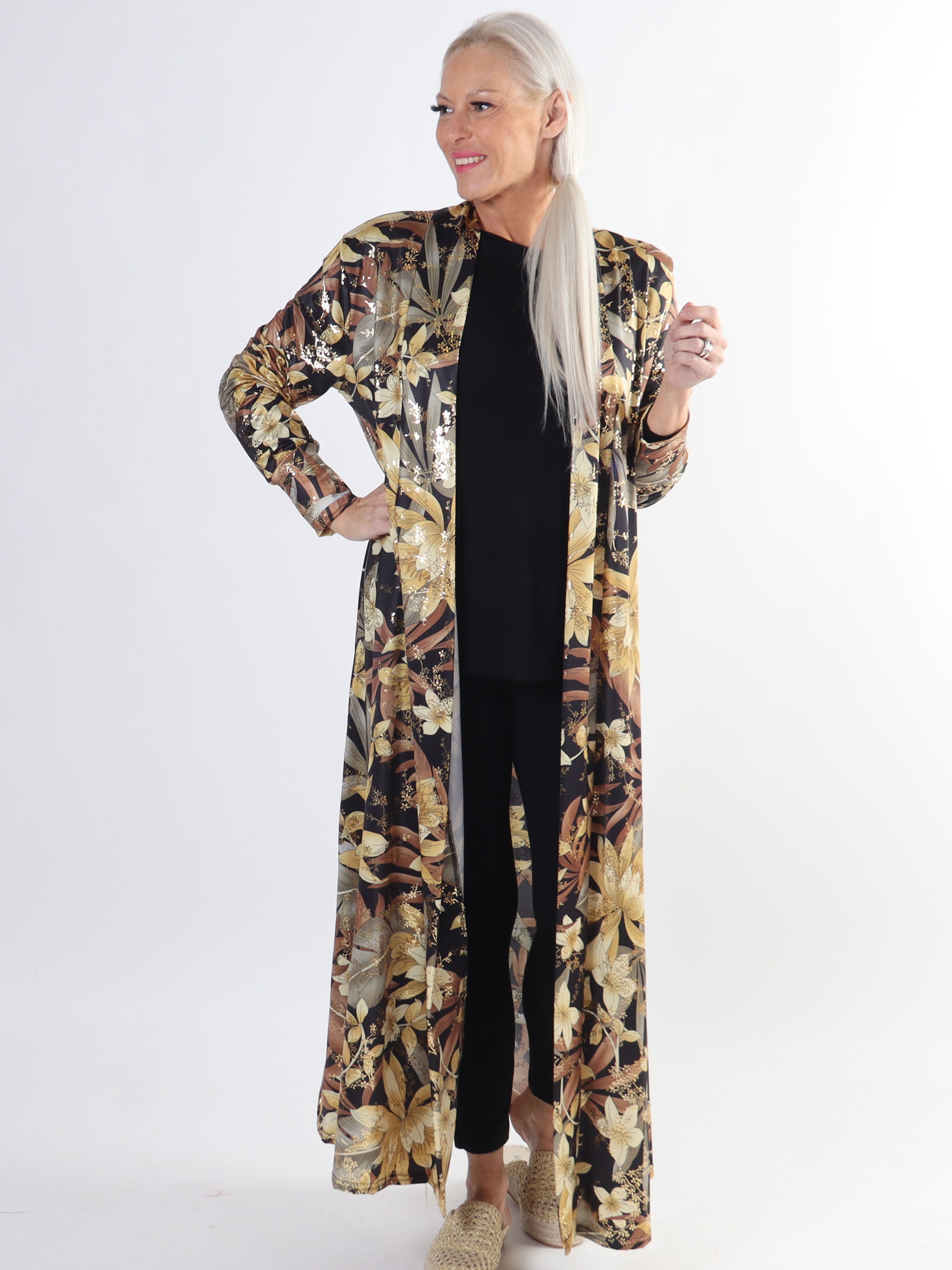 Mikkala Gold Flower - Elastisk plus size cardigan med print