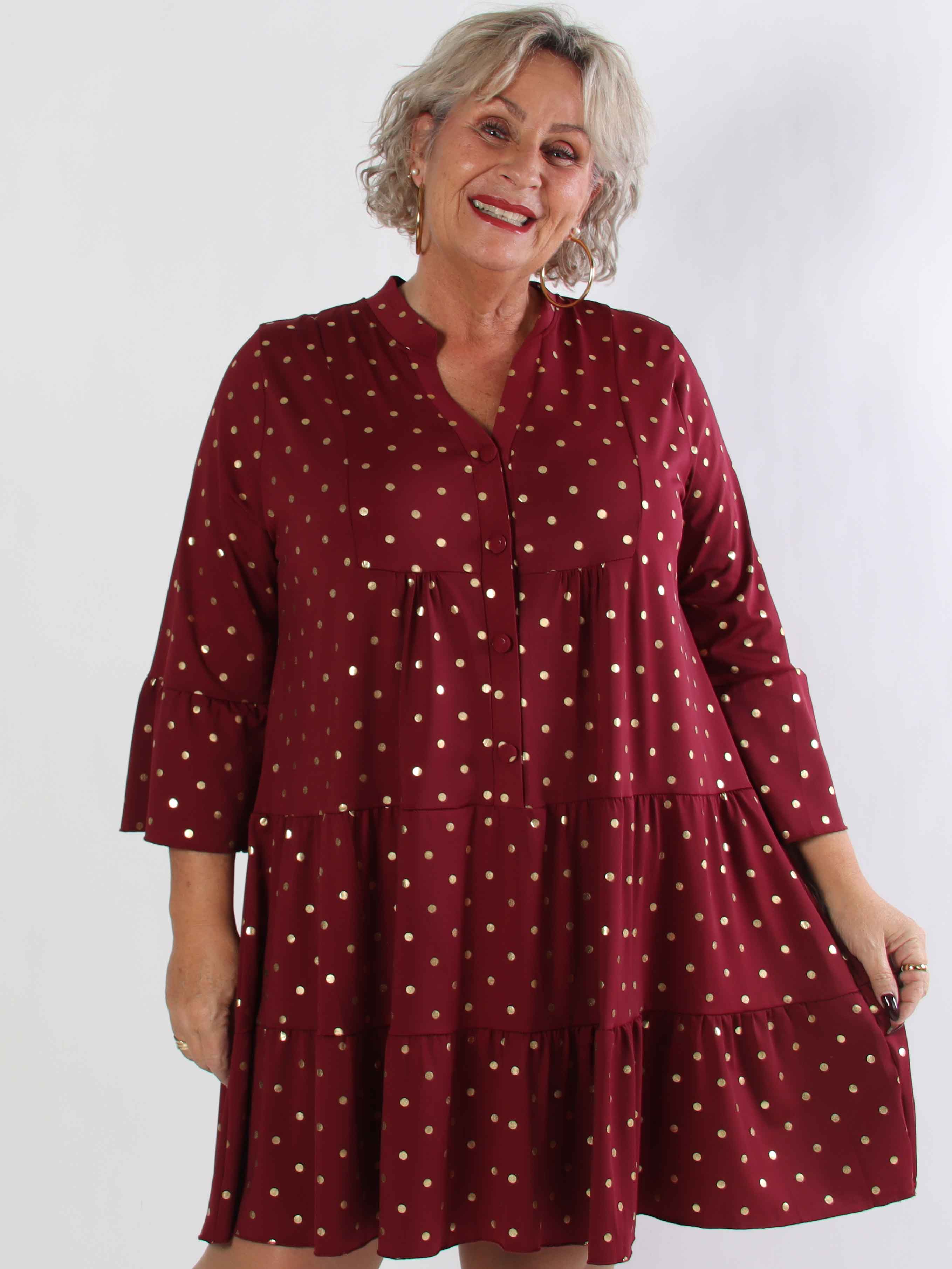 Milania Dot - Elastisk plus size kjole med guld prikker og flæselag