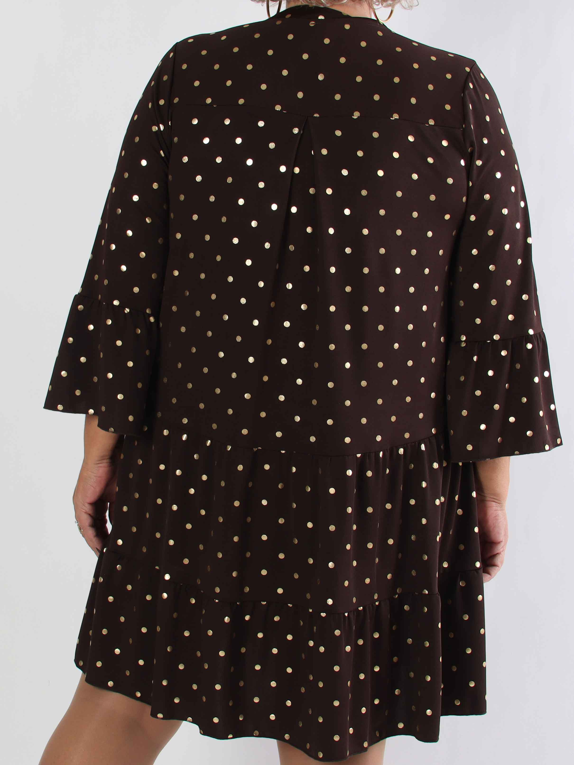 Milania Dot - Elastisk plus size kjole med guld prikker og flæselag