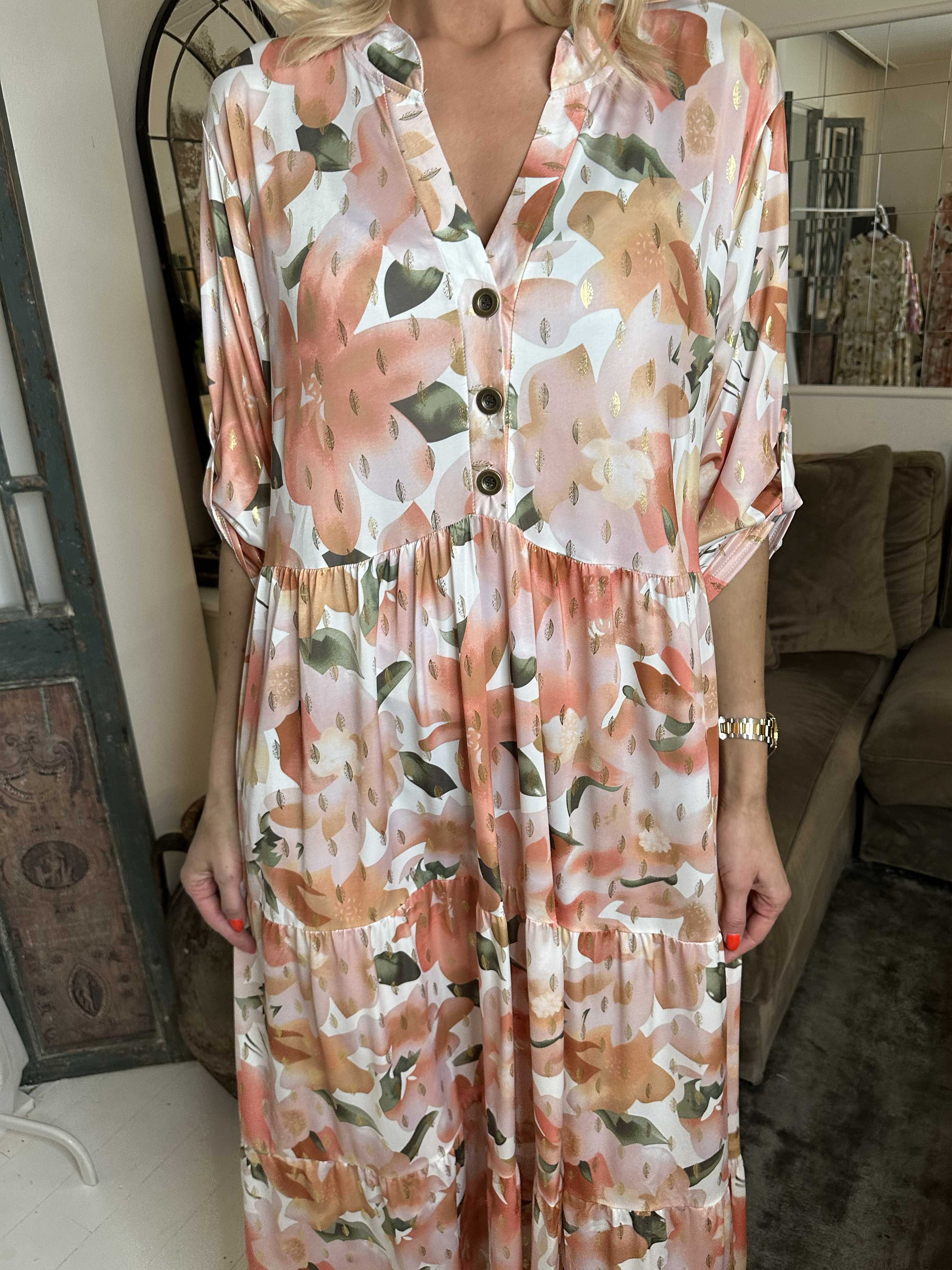 Milano Flower - Lang mønstret kjole med lag på lag look