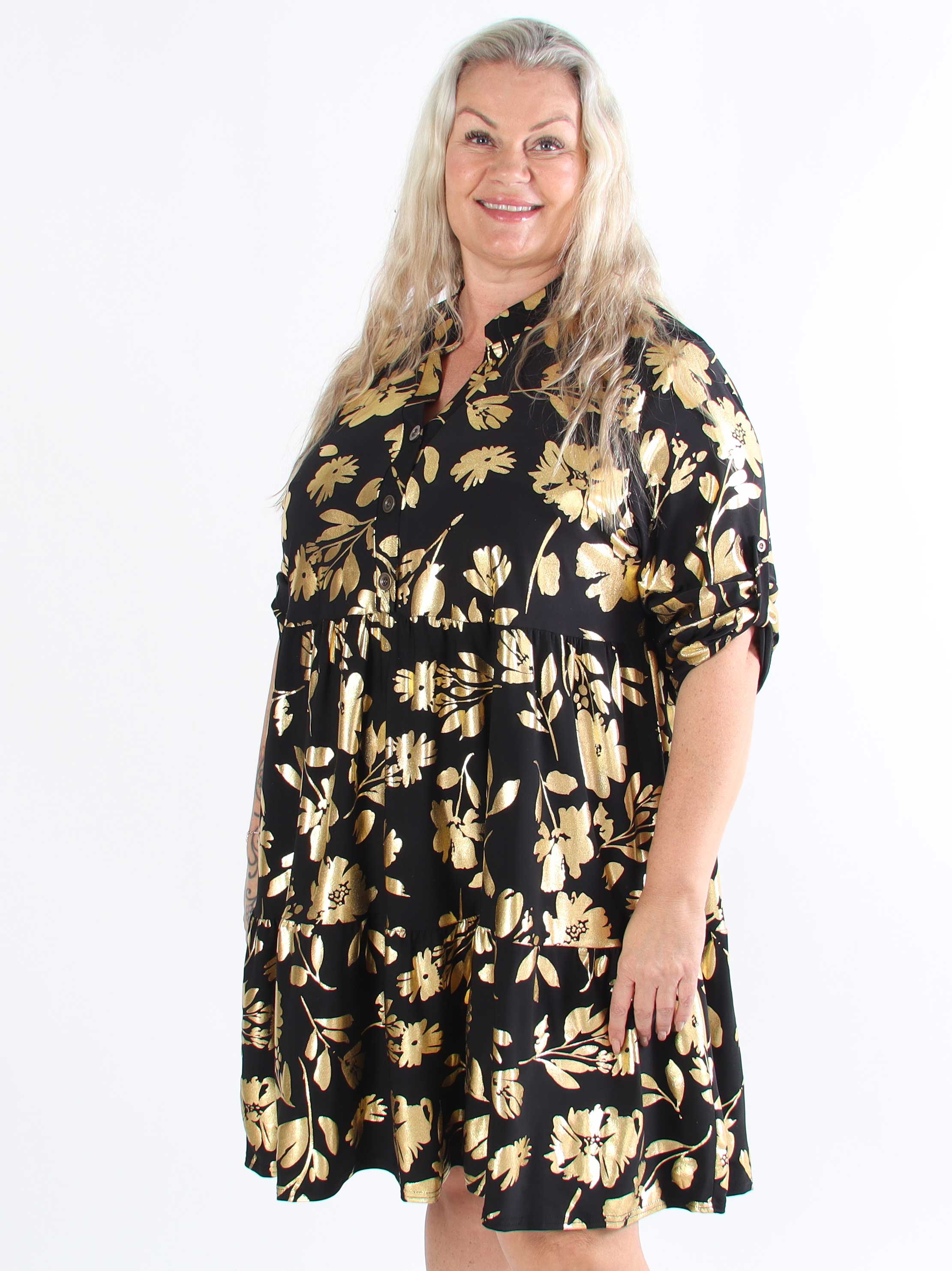Milano Gold Flower Midi - Plus size kjole med guld blade og lag på lag look