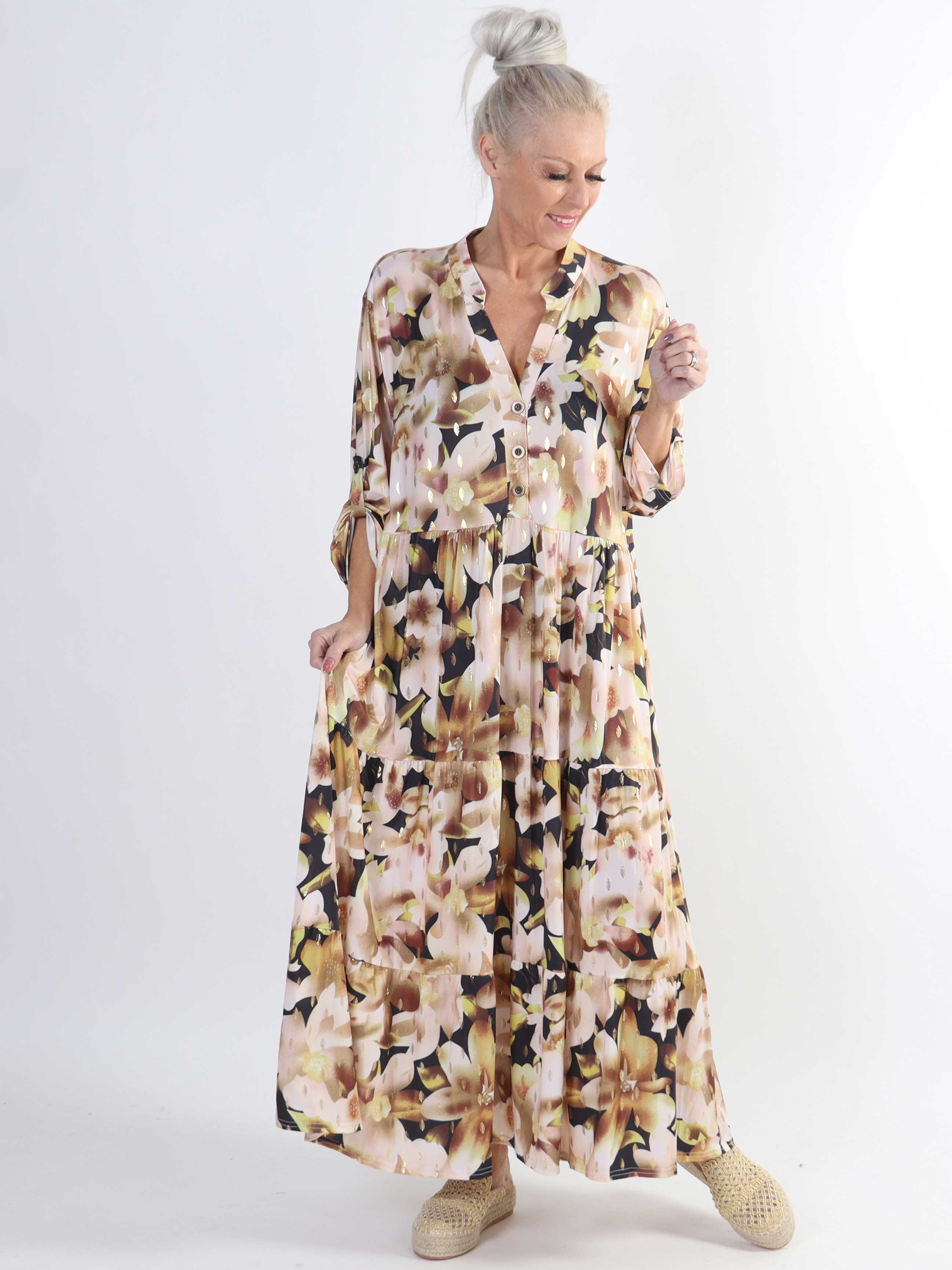 Milano Flower - Lang plus size kjole med lag på lag look