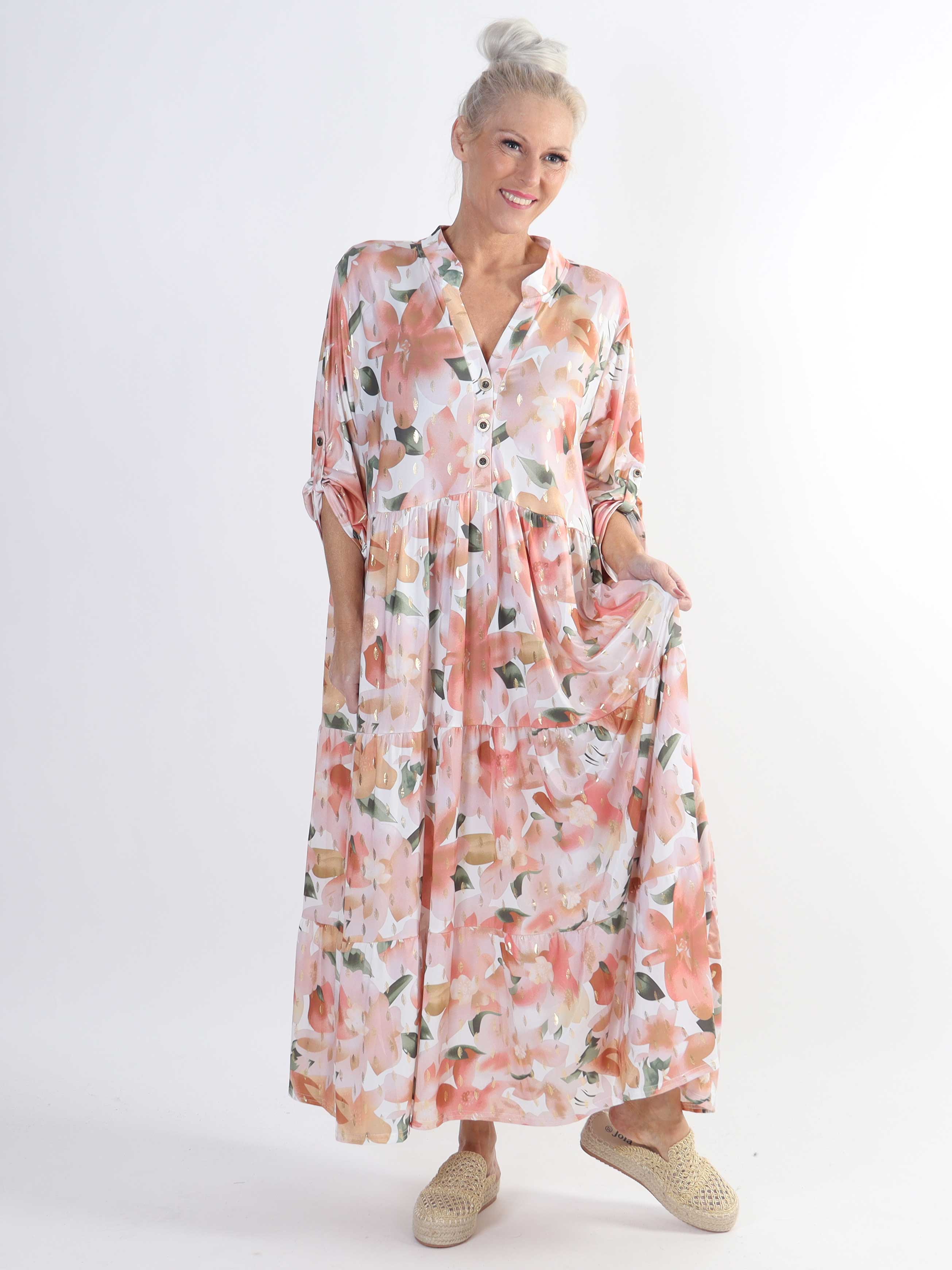 Milano Flower - Lang plus size kjole med lag på lag look