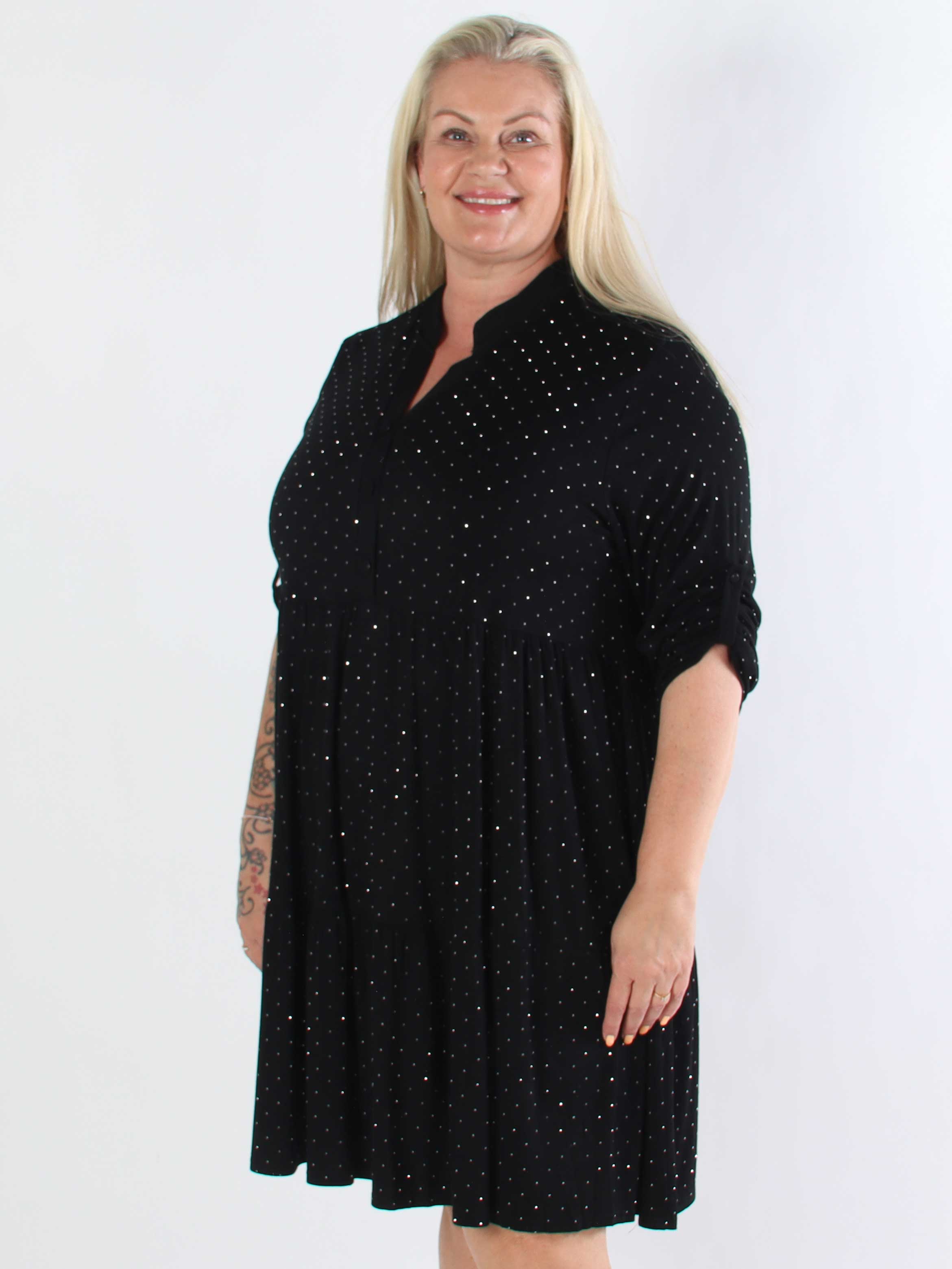 Milano Crystal Midi - Plus size kjole i viskose med similisten