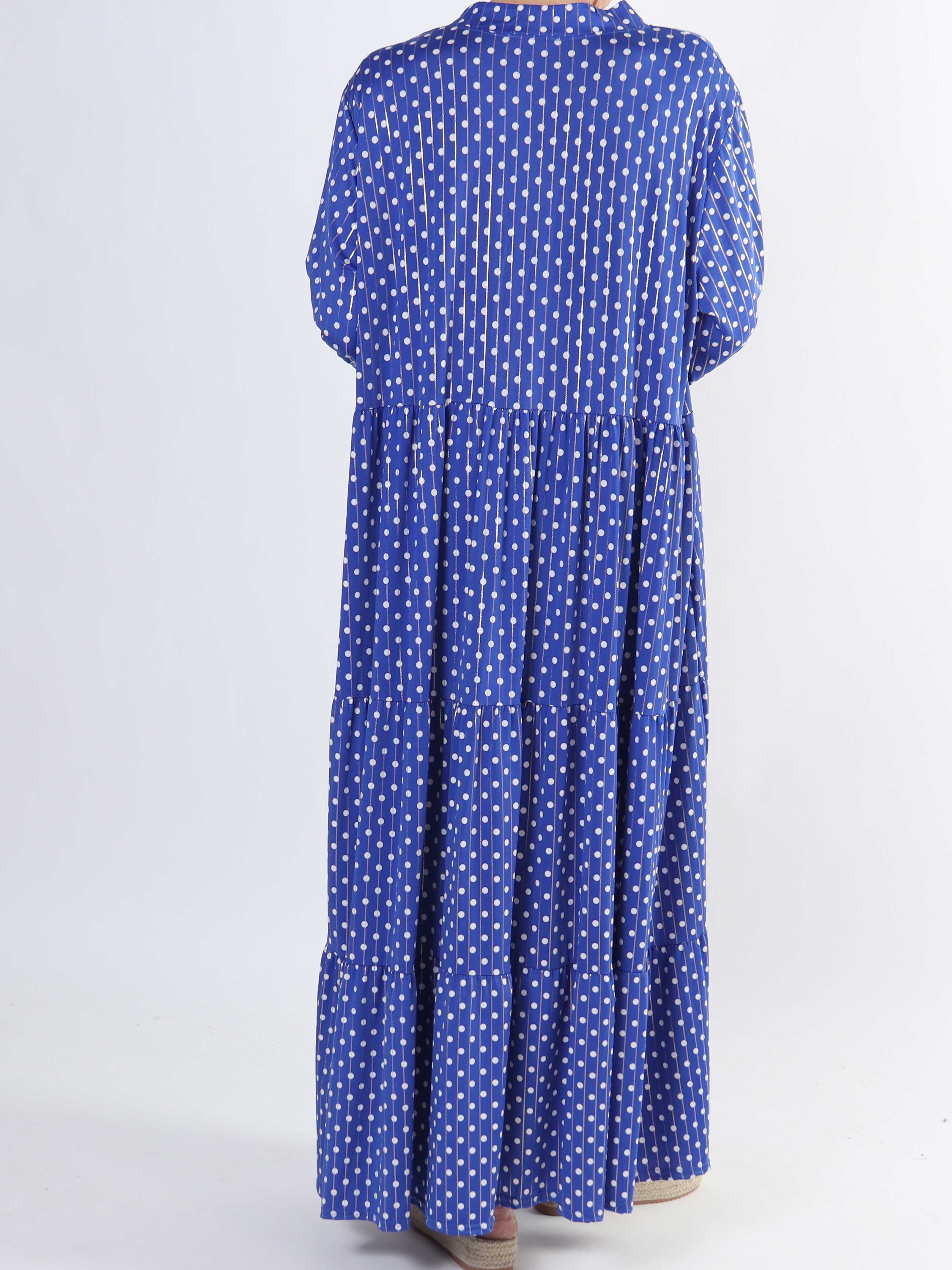 Milano Dot - Lang plus size kjole med prikker og lag på lag look