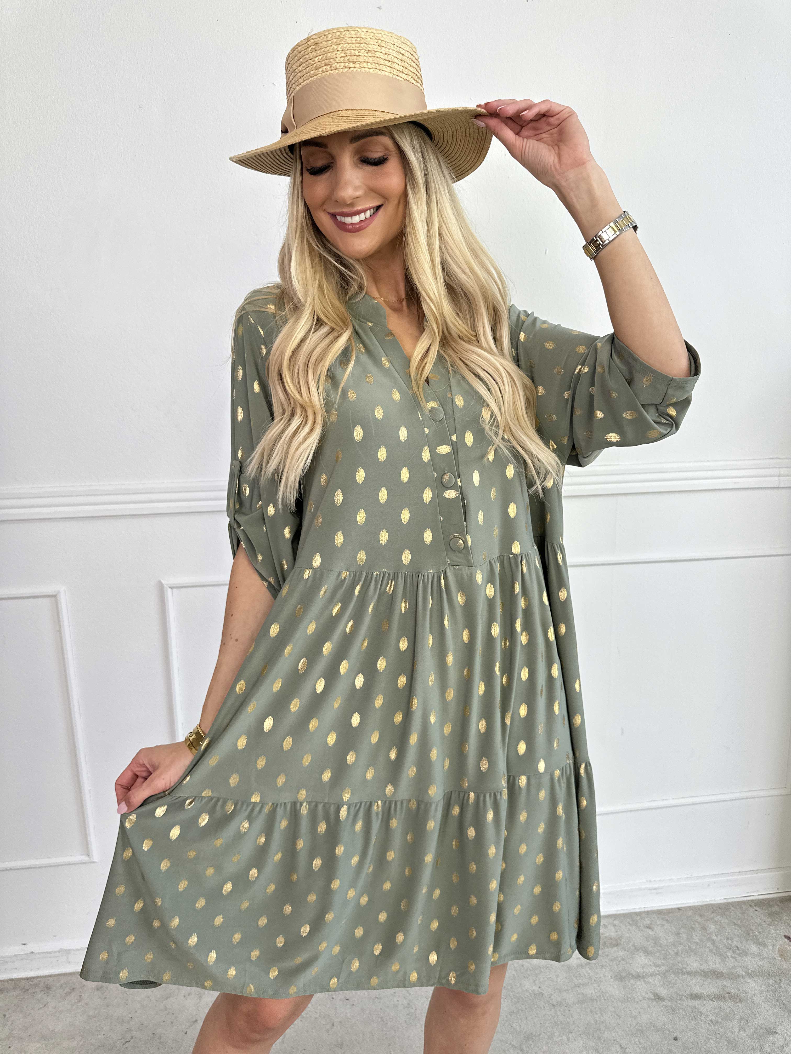 Milano Gold Midi - Elastisk kjole med guld dutter og lag på lag look