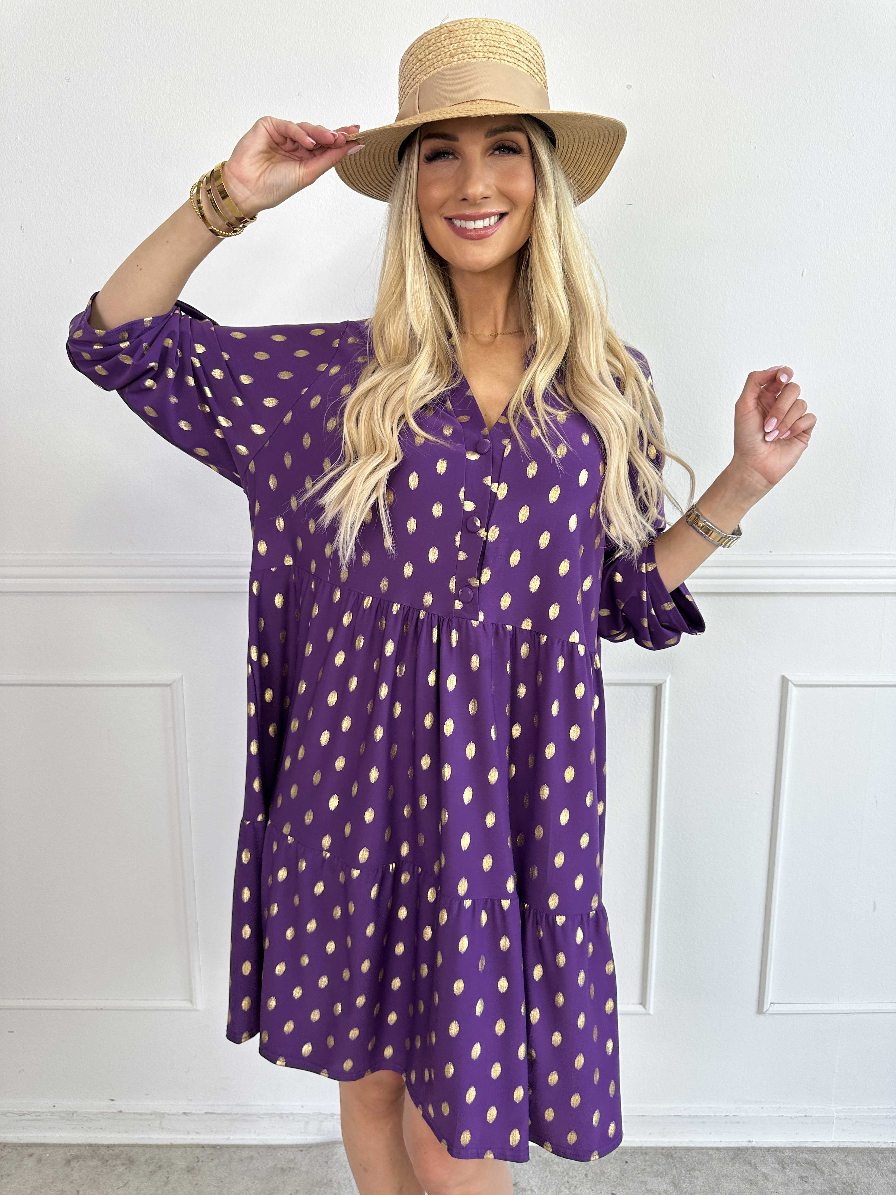 Milano Gold Midi - Elastisk kjole med guld dutter og lag på lag look