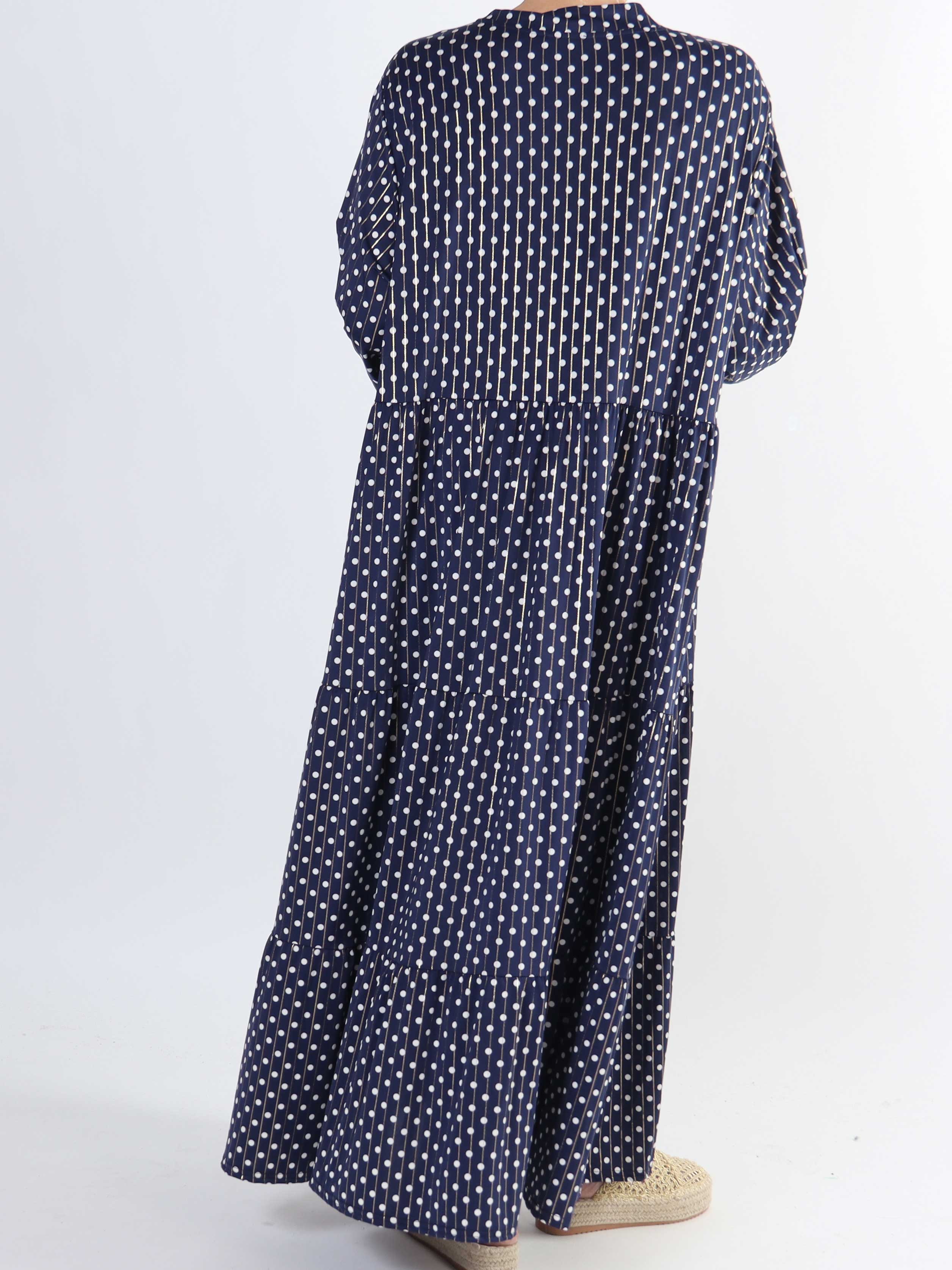 Milano Dot - Lang plus size kjole med prikker og lag på lag look