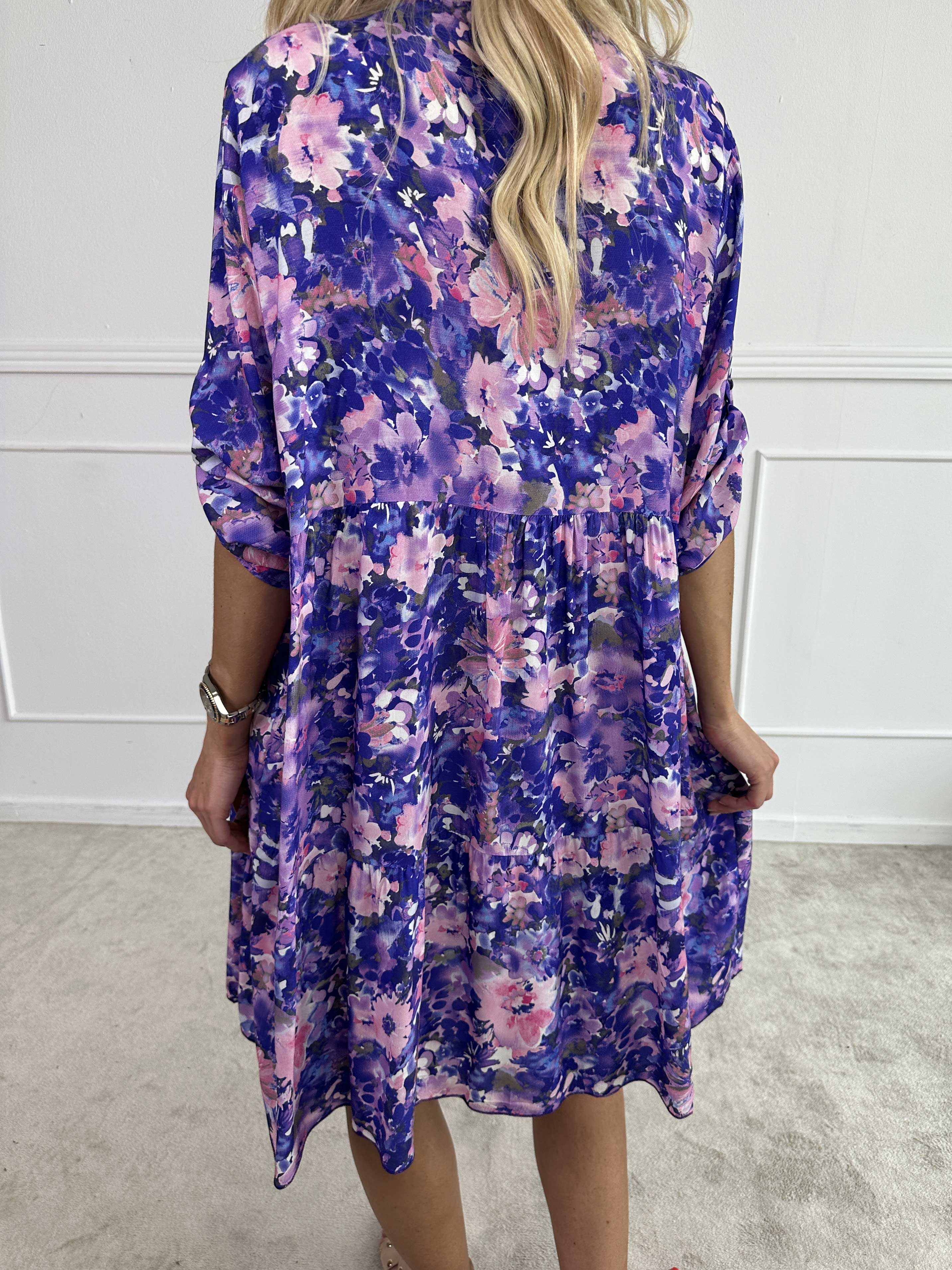 Milano Floral Viscose Midi - Kjole i viskose med blomsterprint