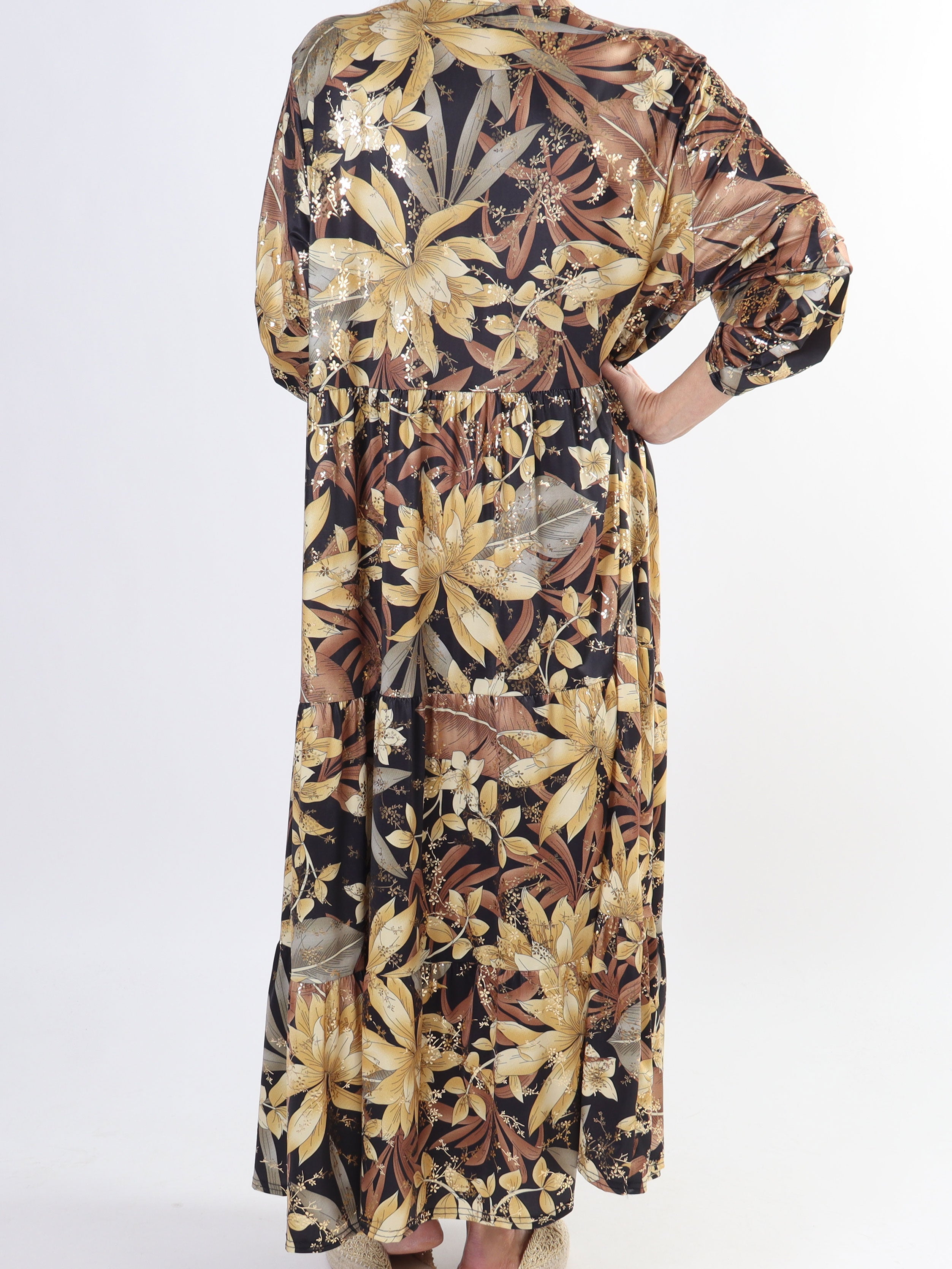 Milano Gold Flower - Lang plus size kjole med lag på lag look