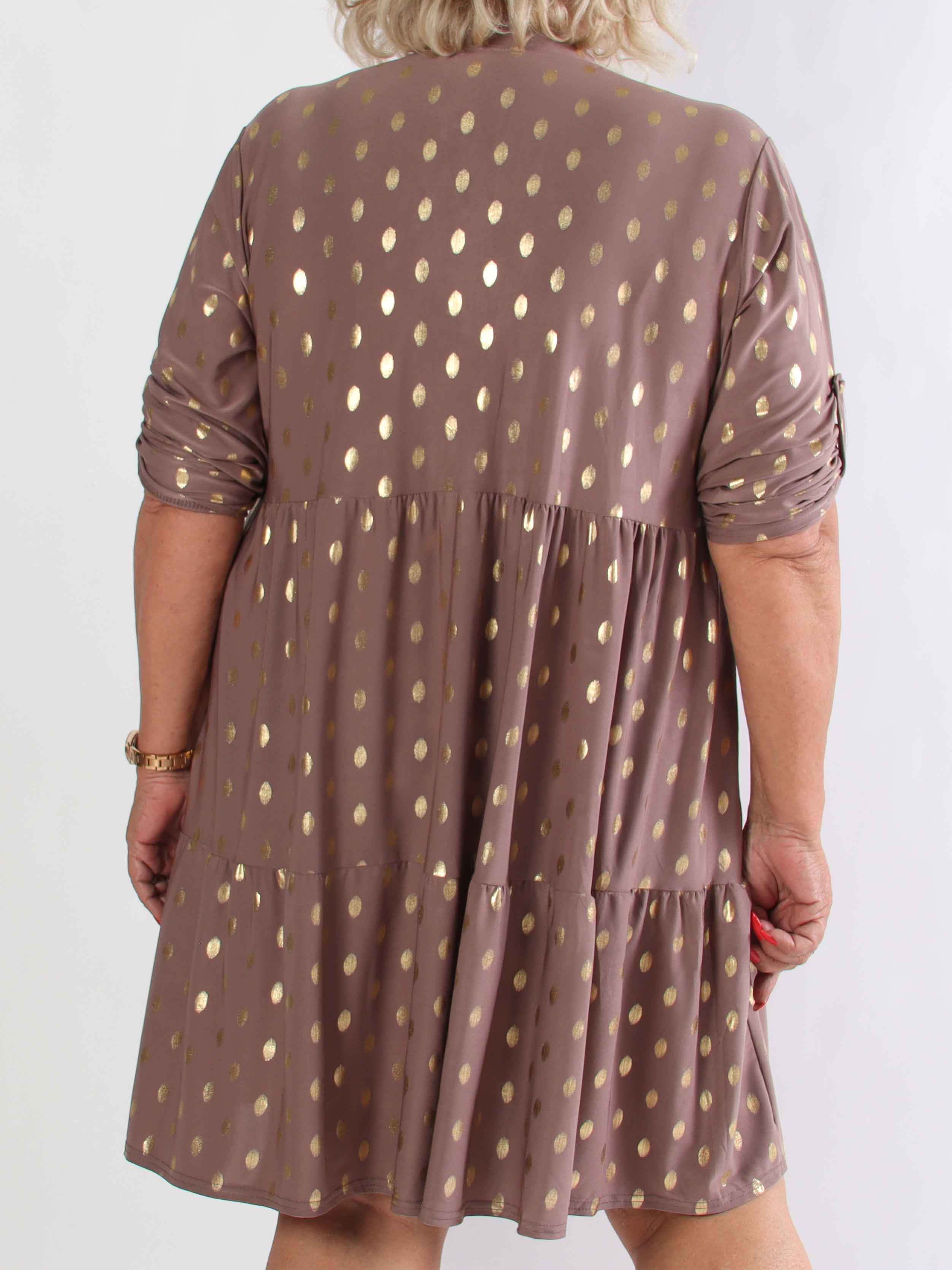 Milano Gold Midi - Plus size kjole med guld dutter og lag på lag look