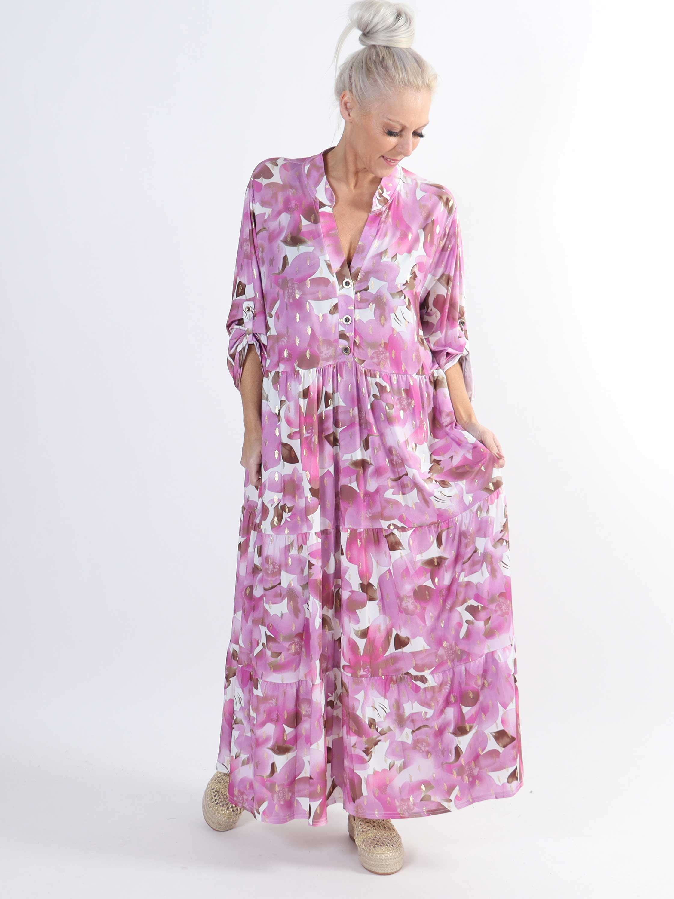 Milano Flower - Lang plus size kjole med lag på lag look