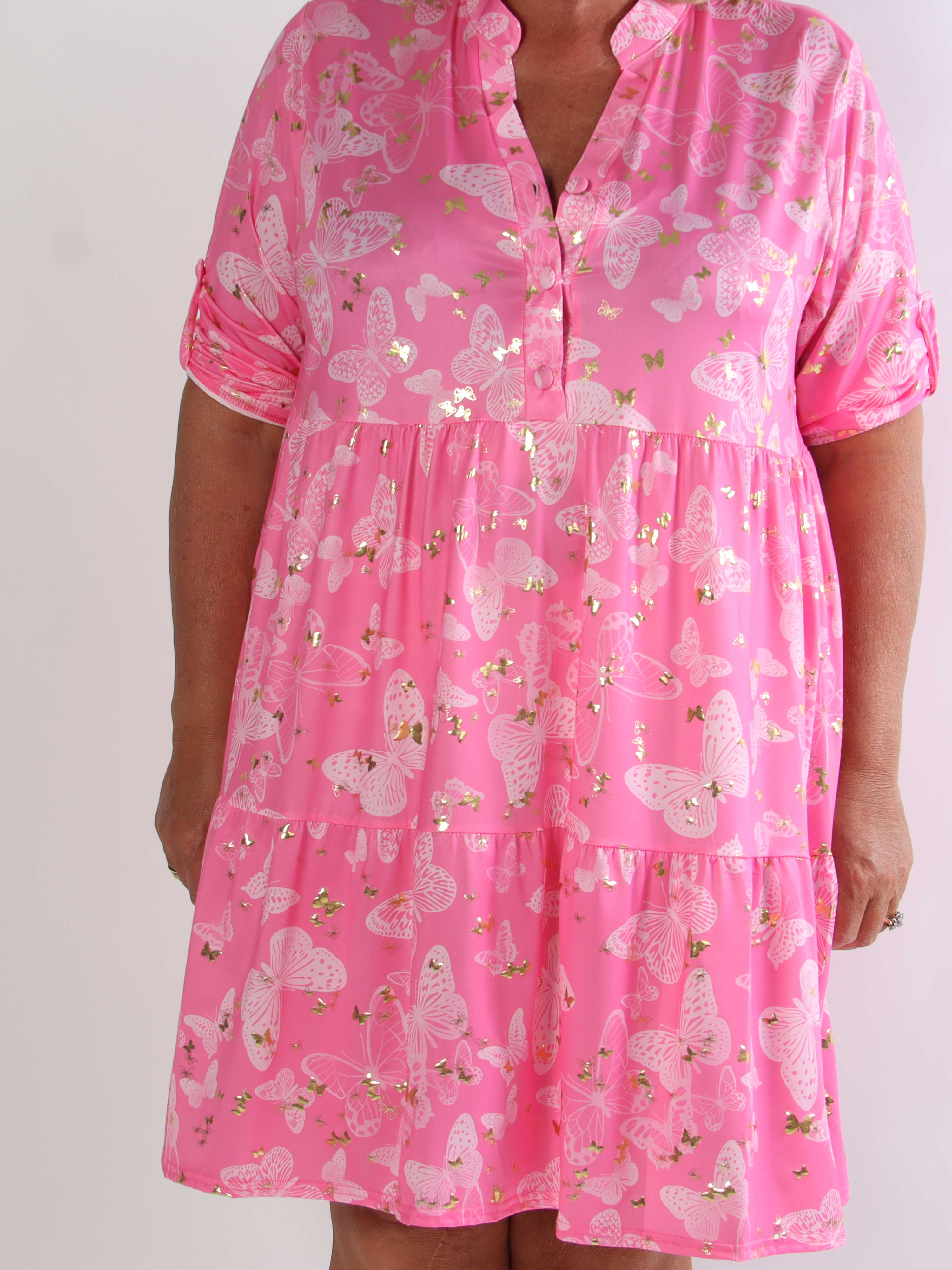 Milano Butterfly Midi - Elastisk plus size kjole med sødt sommerfugleprint og A-facon