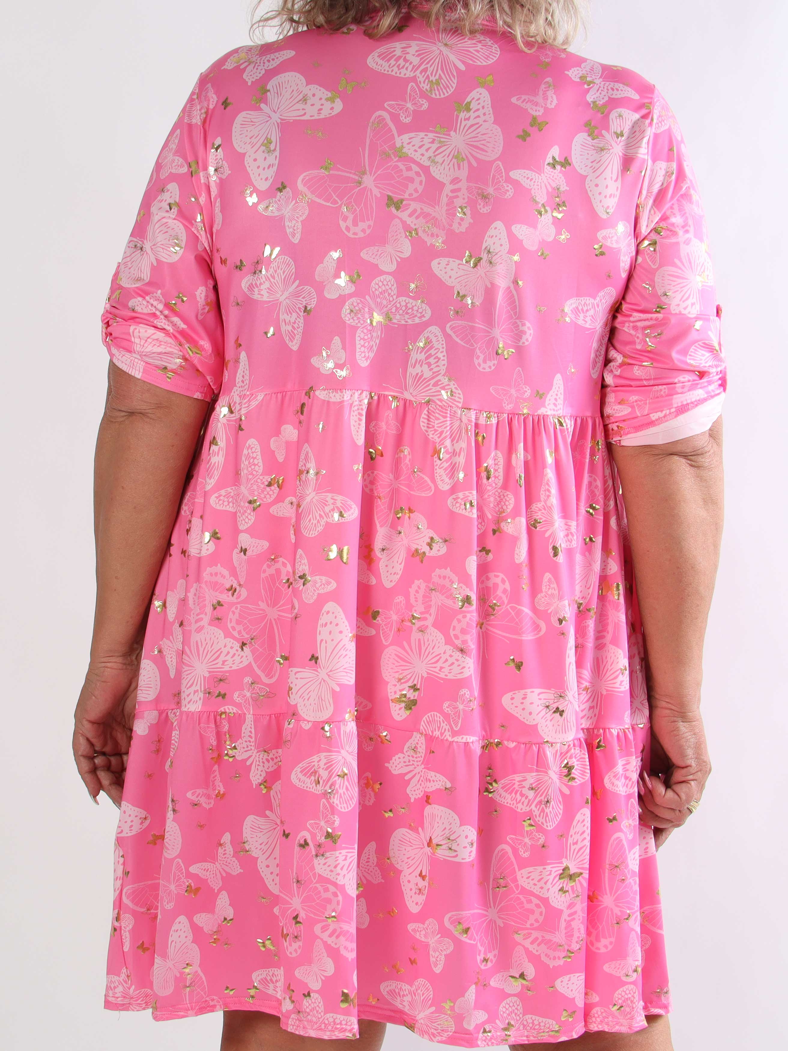 Milano Butterfly Midi - Elastisk plus size kjole med sødt sommerfugleprint og A-facon