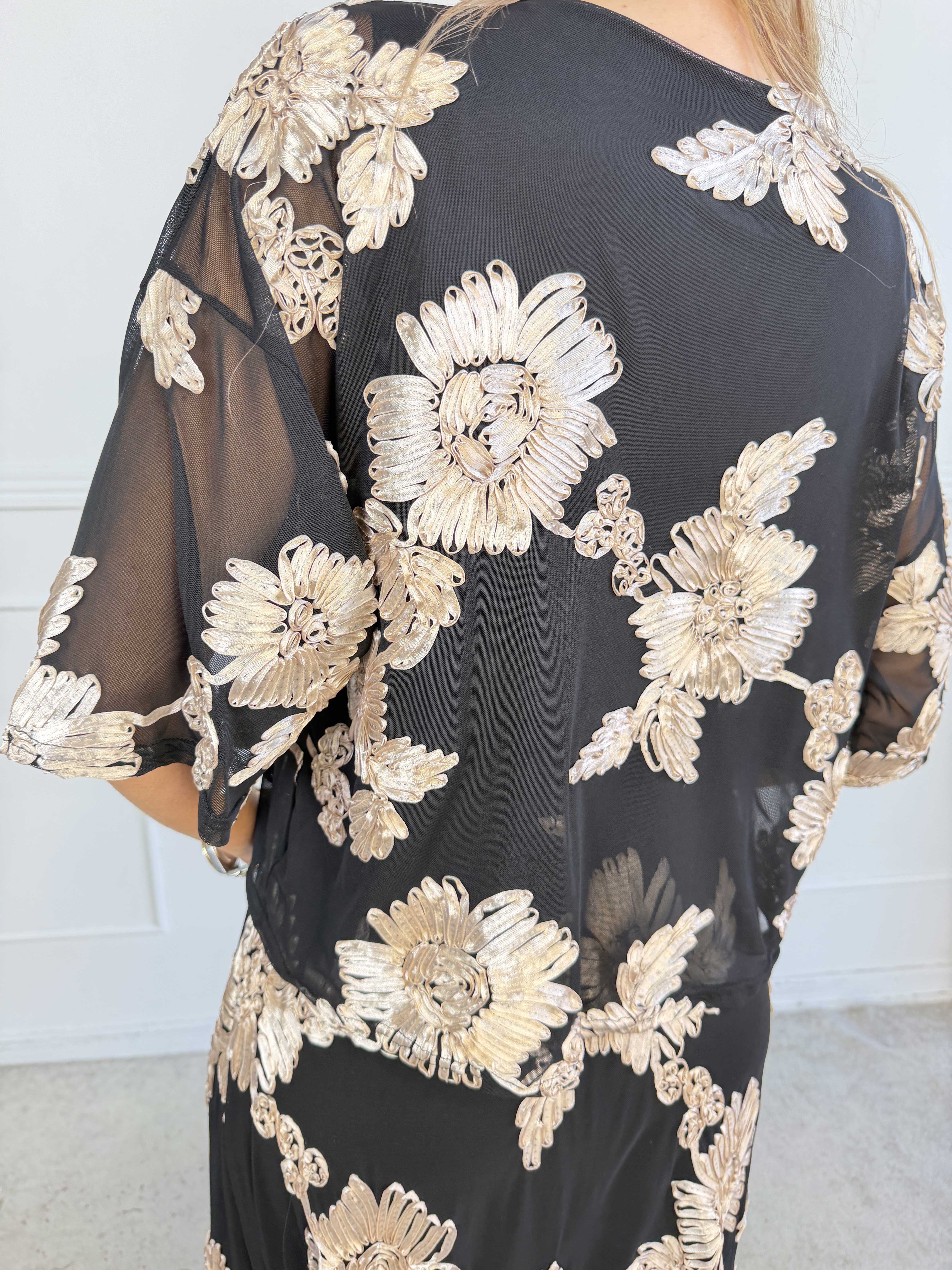 Mily Flora - Stretchy tunika i smukt mesh med fine blomstermotiver