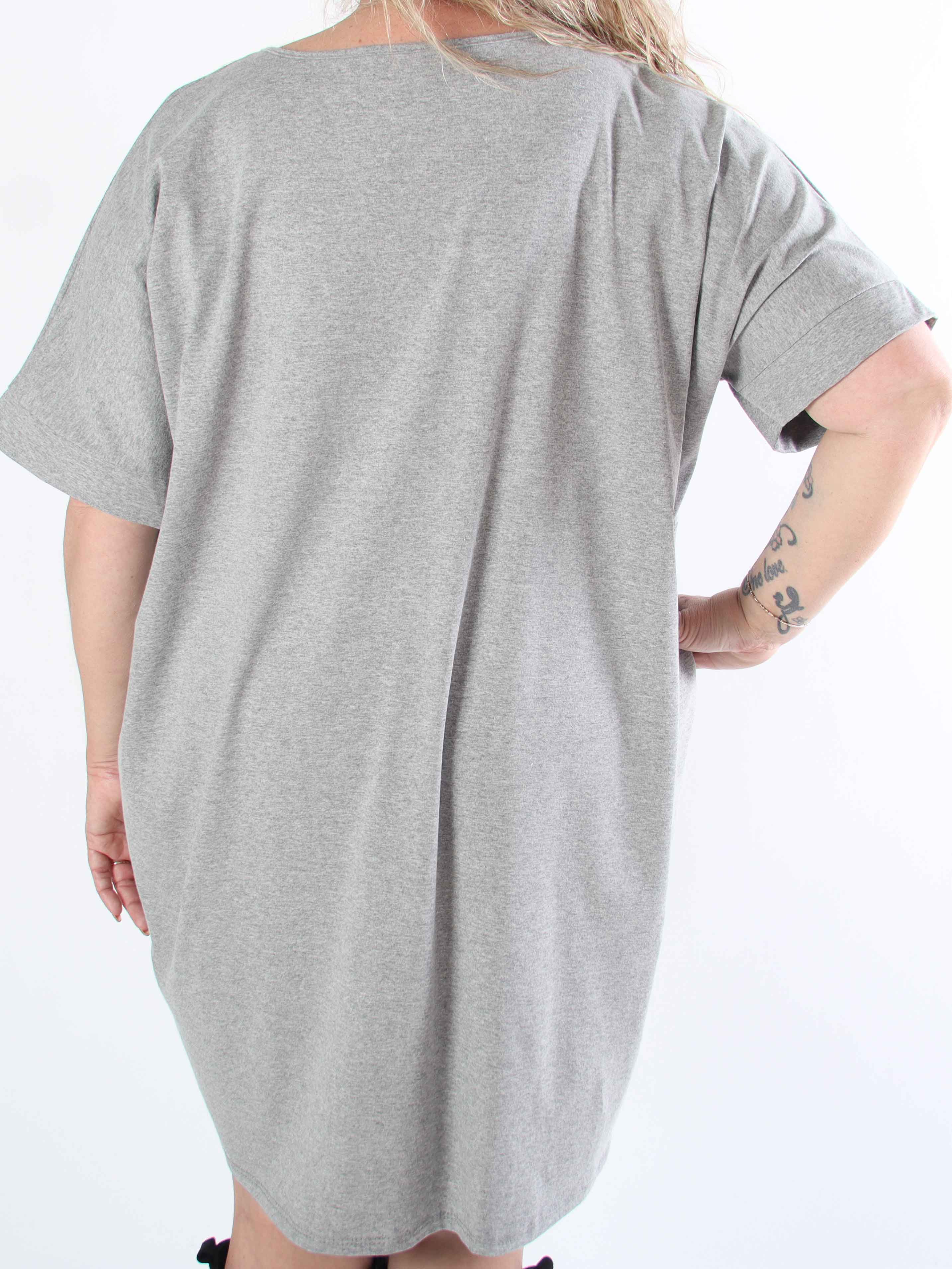 Mintu Dress - Plus size t-shirtkjole i bomuld med similisten