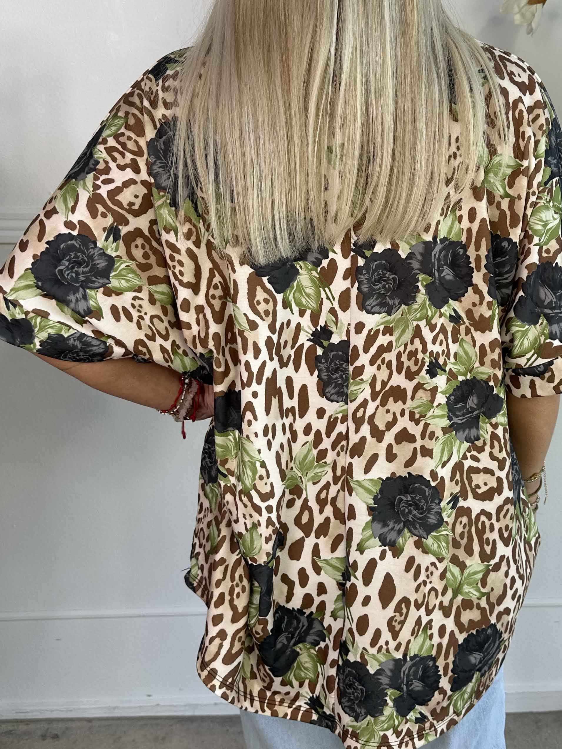 Mintu Leo - Blødt t-shirt i bomuld med leopardprint
