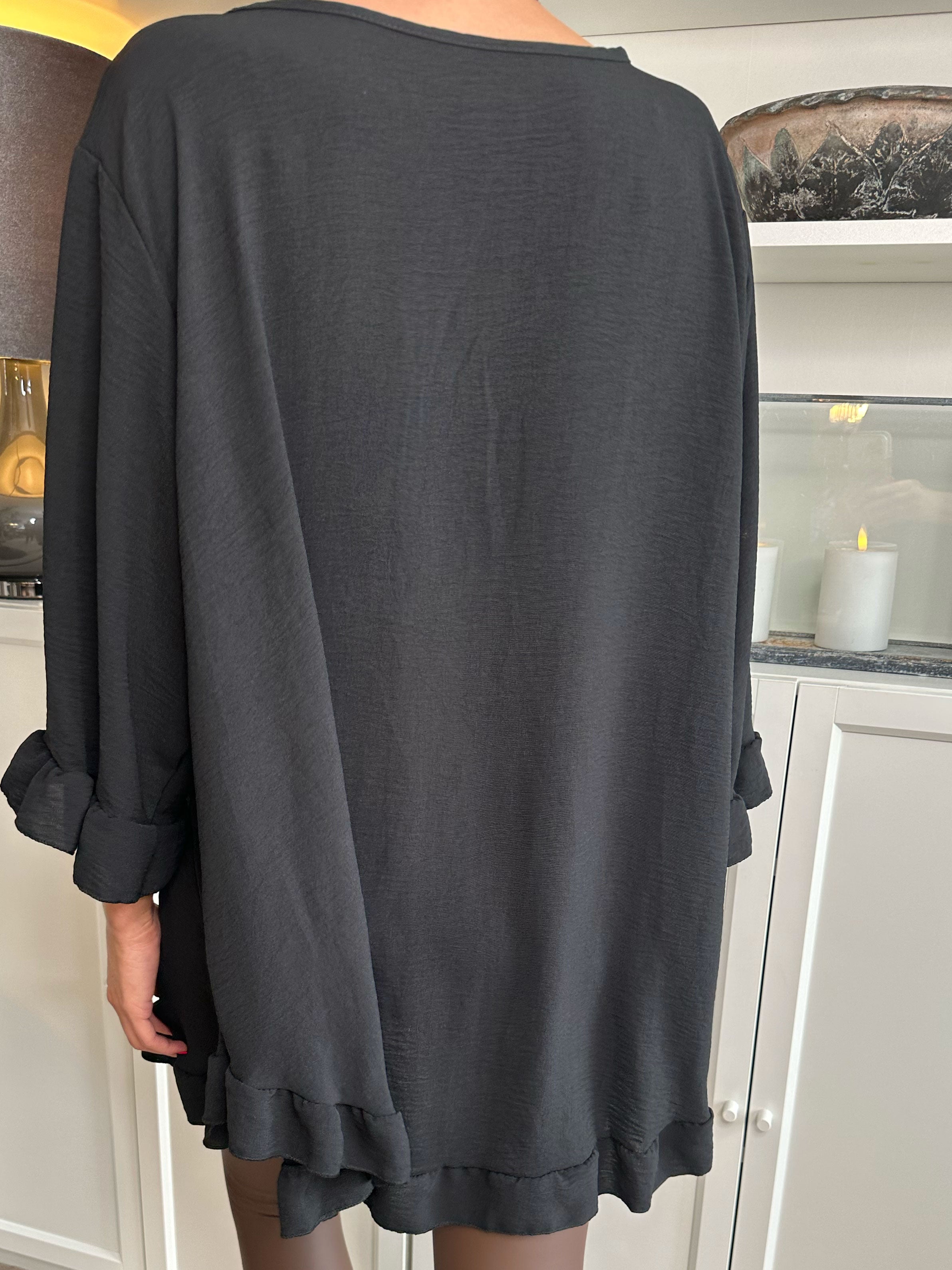 Mio Long - Sød tunika med flæsekanter