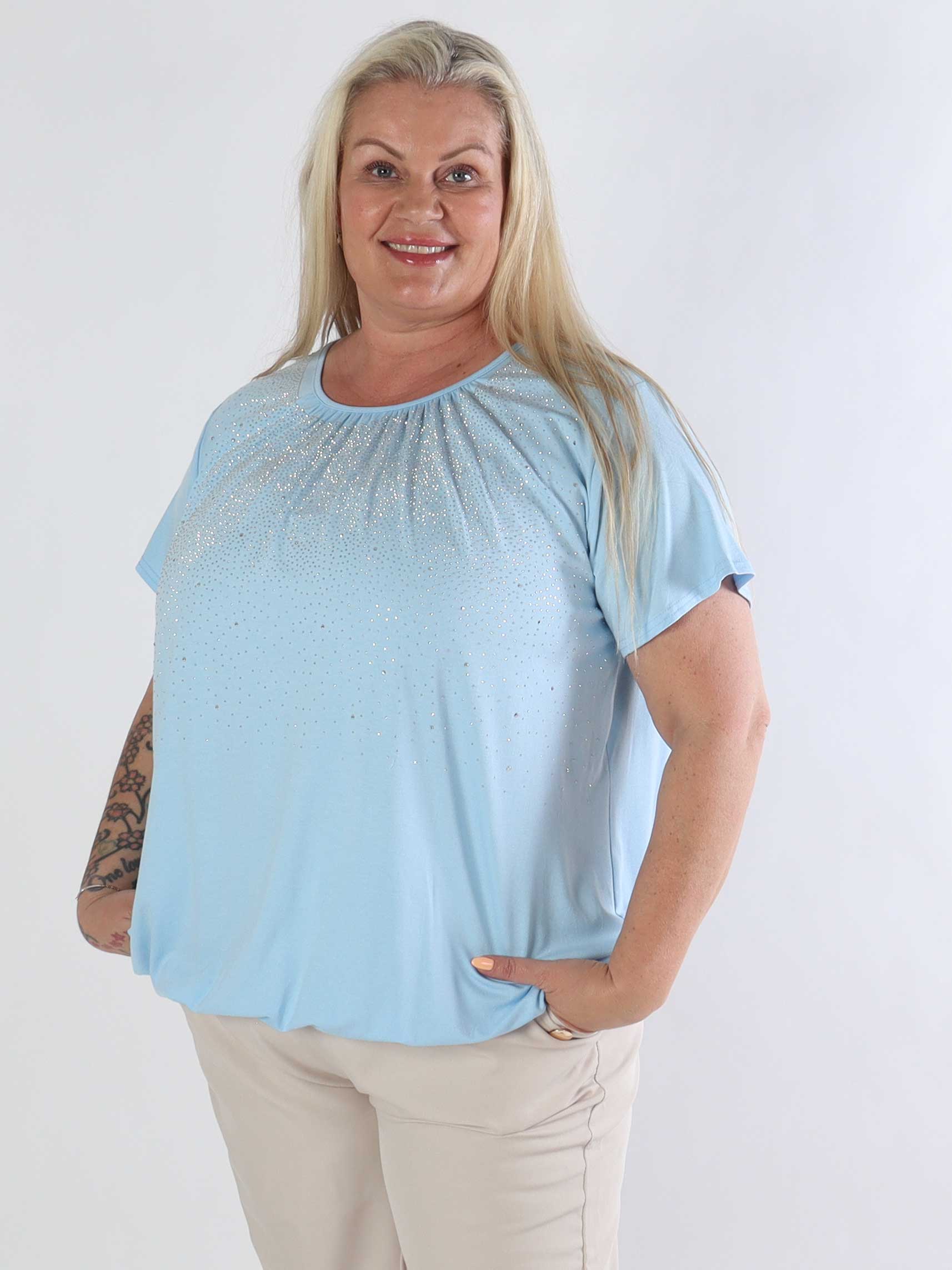 Miracle Crystal T-shirt - Blød plus size bluse i viskose med similisten