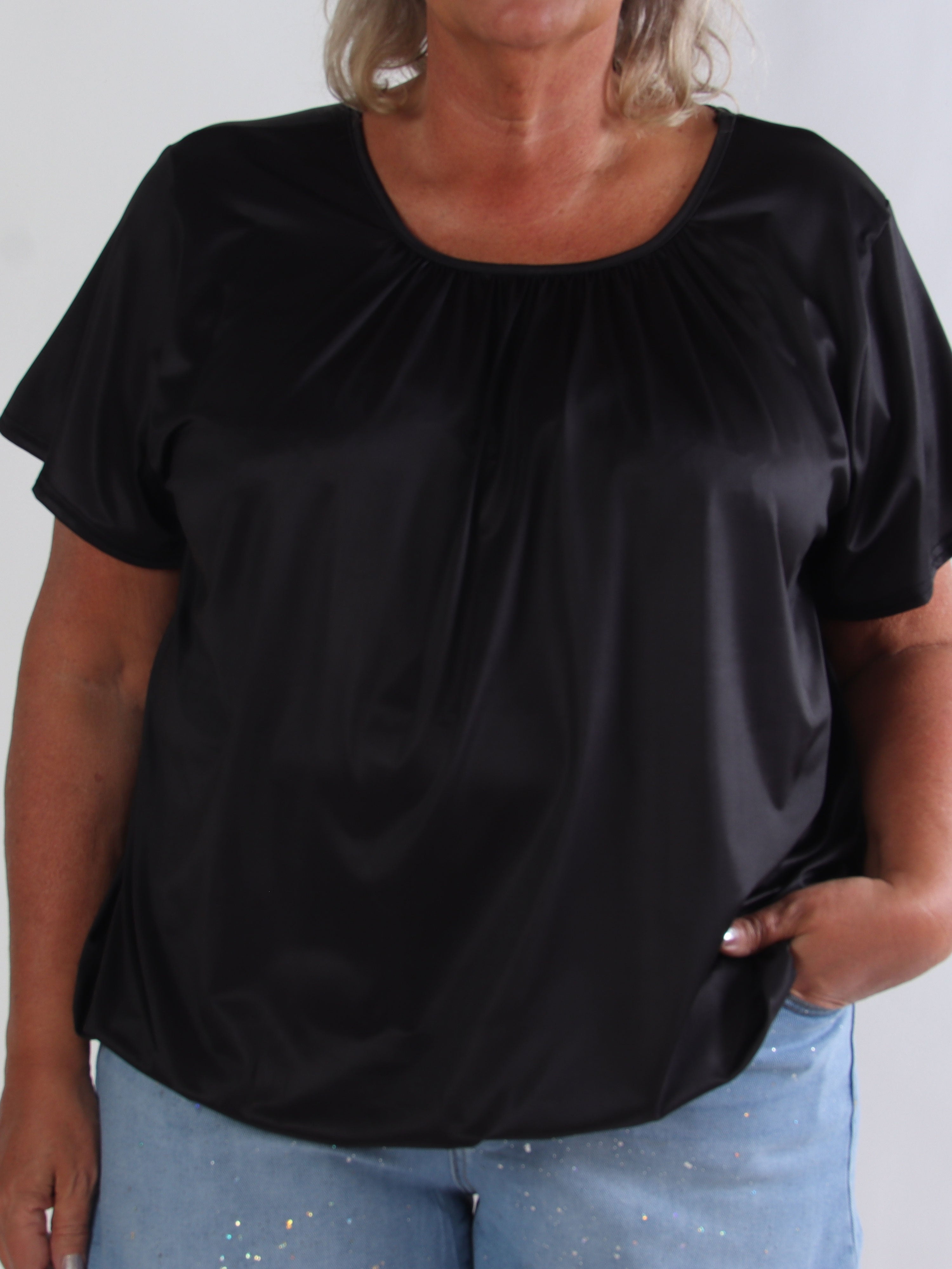Miracle Plain - Skønneste plus size t-shirt i plain farve med elastik for enden