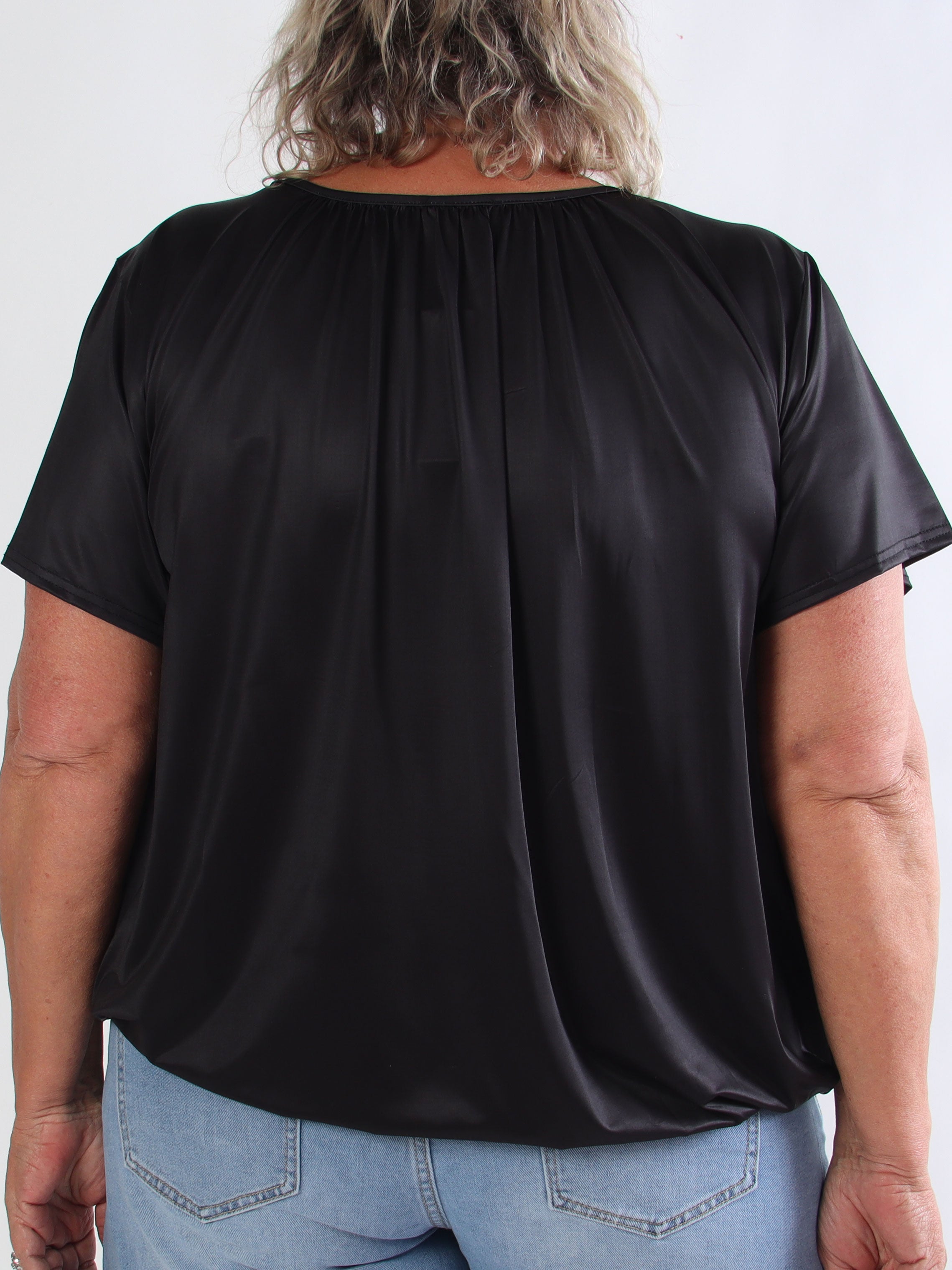 Miracle Plain - Skønneste plus size t-shirt i plain farve med elastik for enden