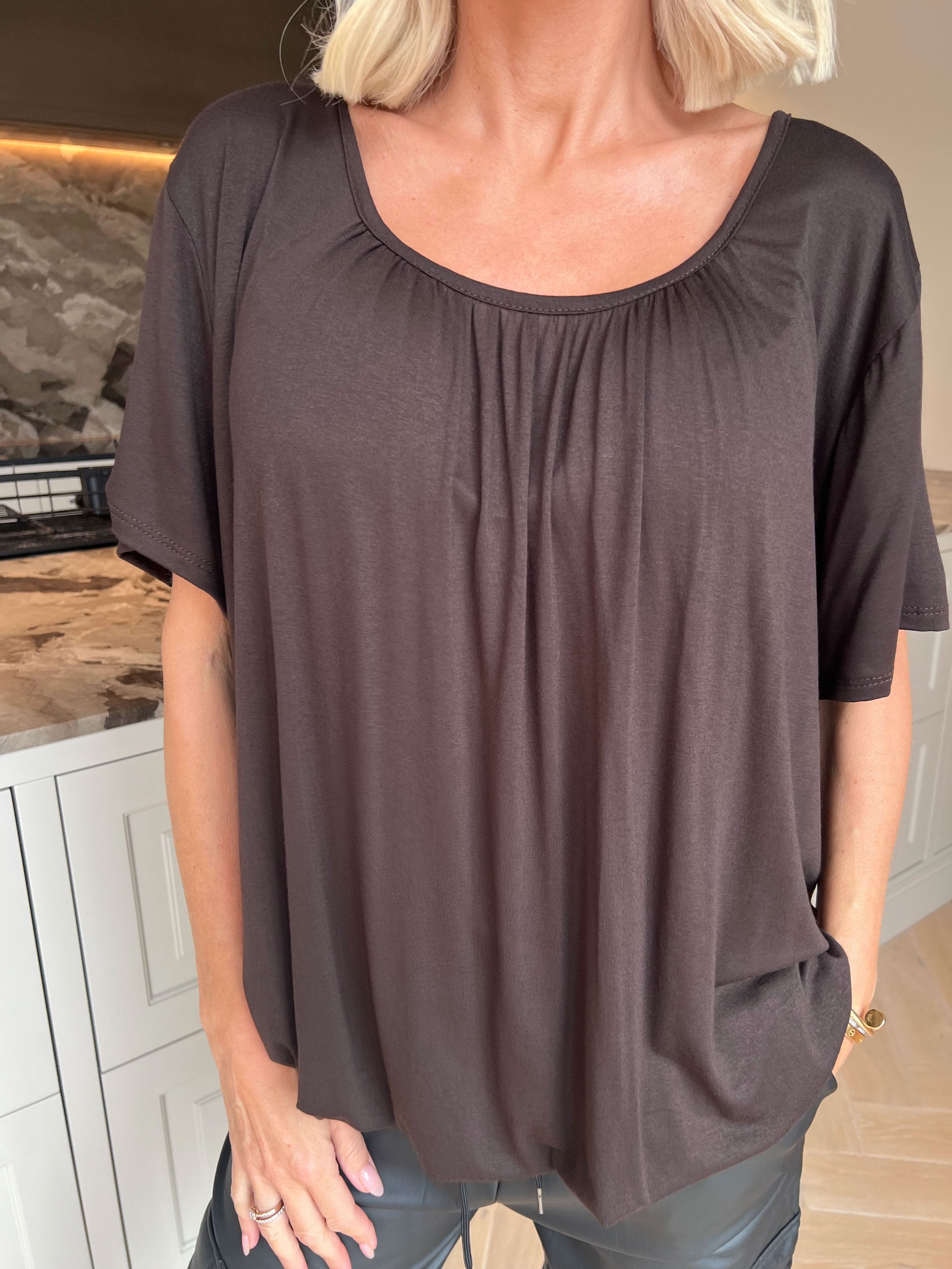 Miracle t-shirt - Basis t-shirt med elastik forneden (bestseller)