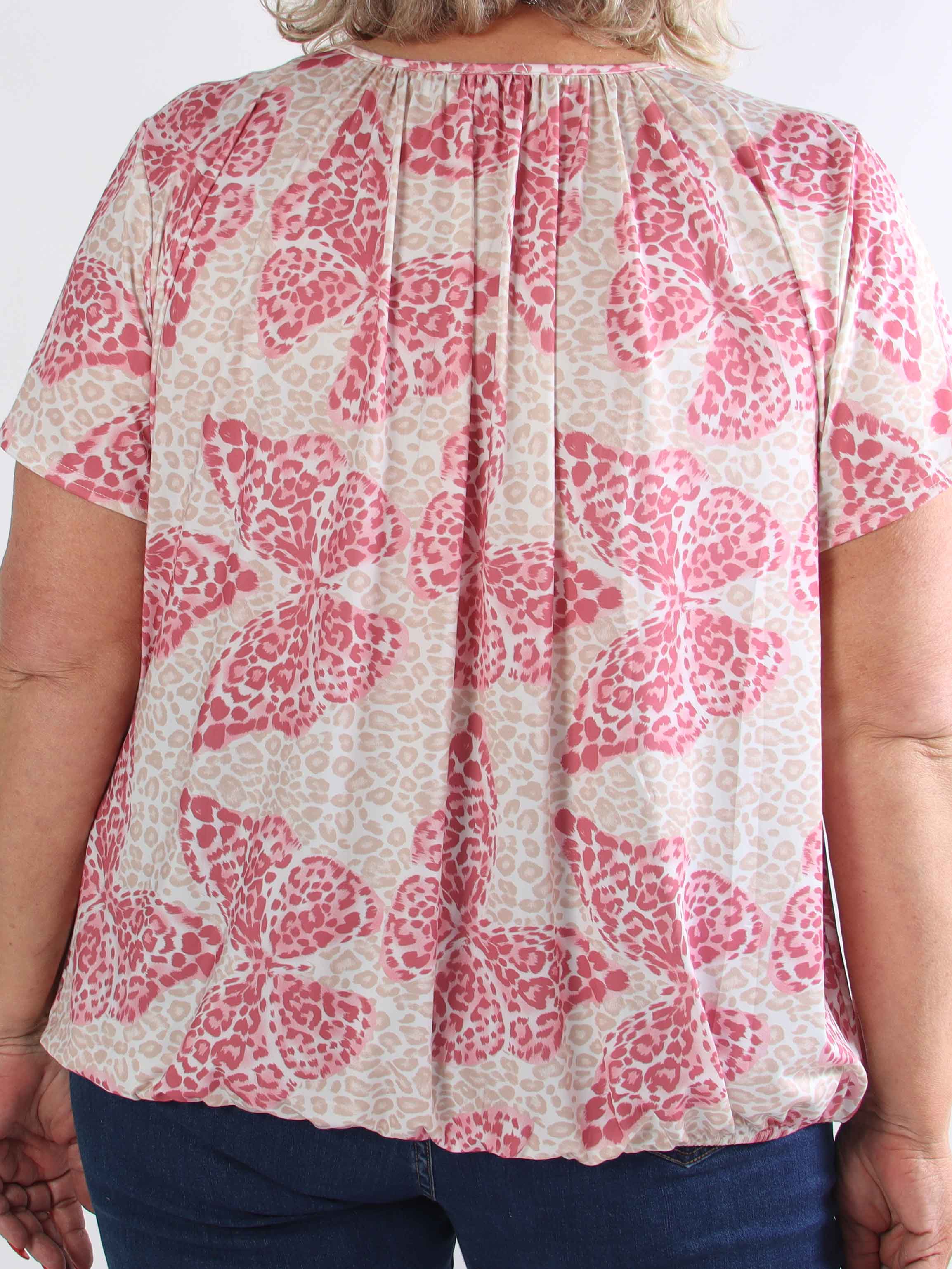 Miracle Butterfly - Plus size t-shirt med leopardprint, sommerfugl og elastik i bunden