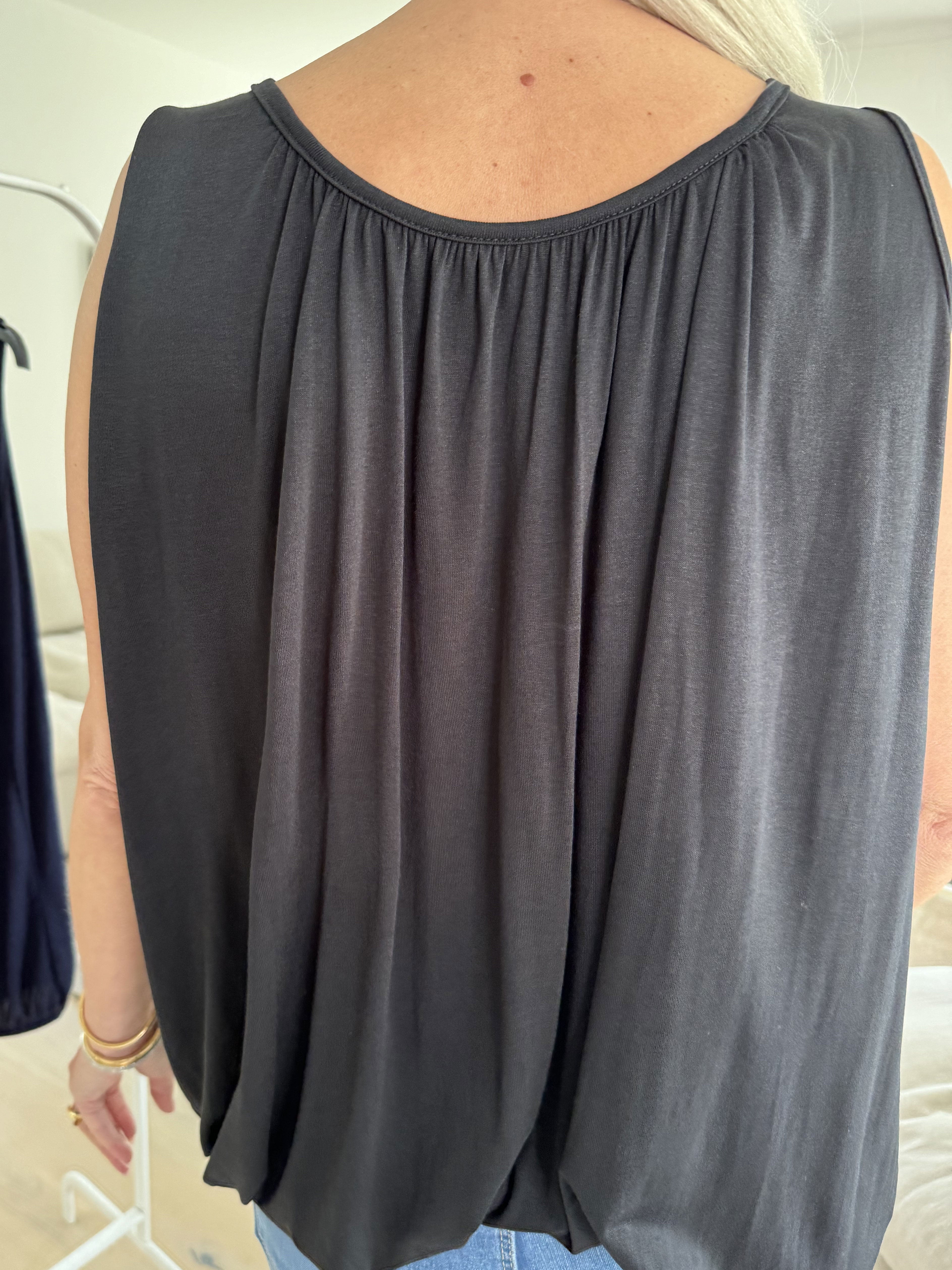 Miracle top - Basis top med elastik forneden (bestseller)