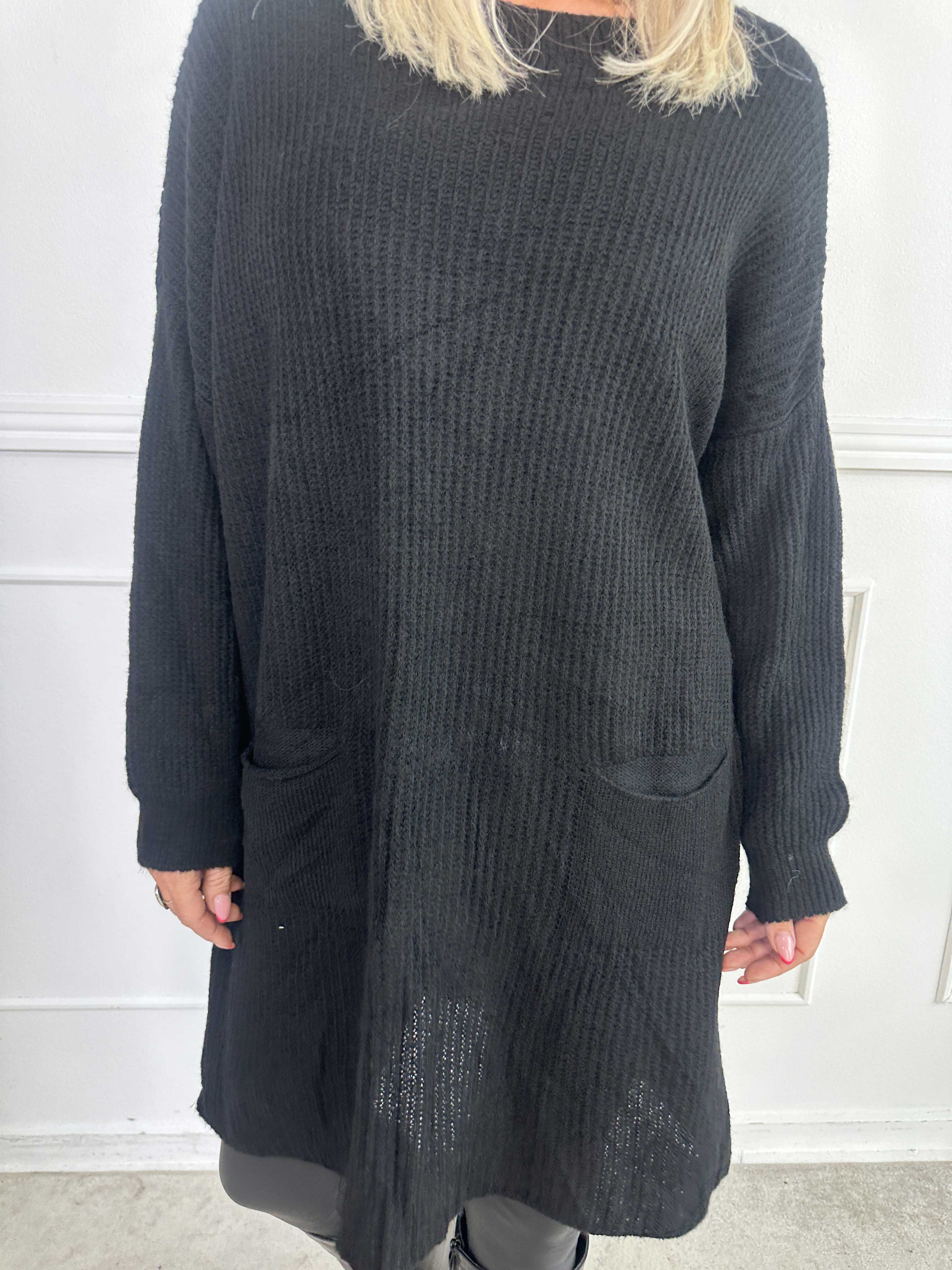 Miranda - Strikkjole med lommer foran