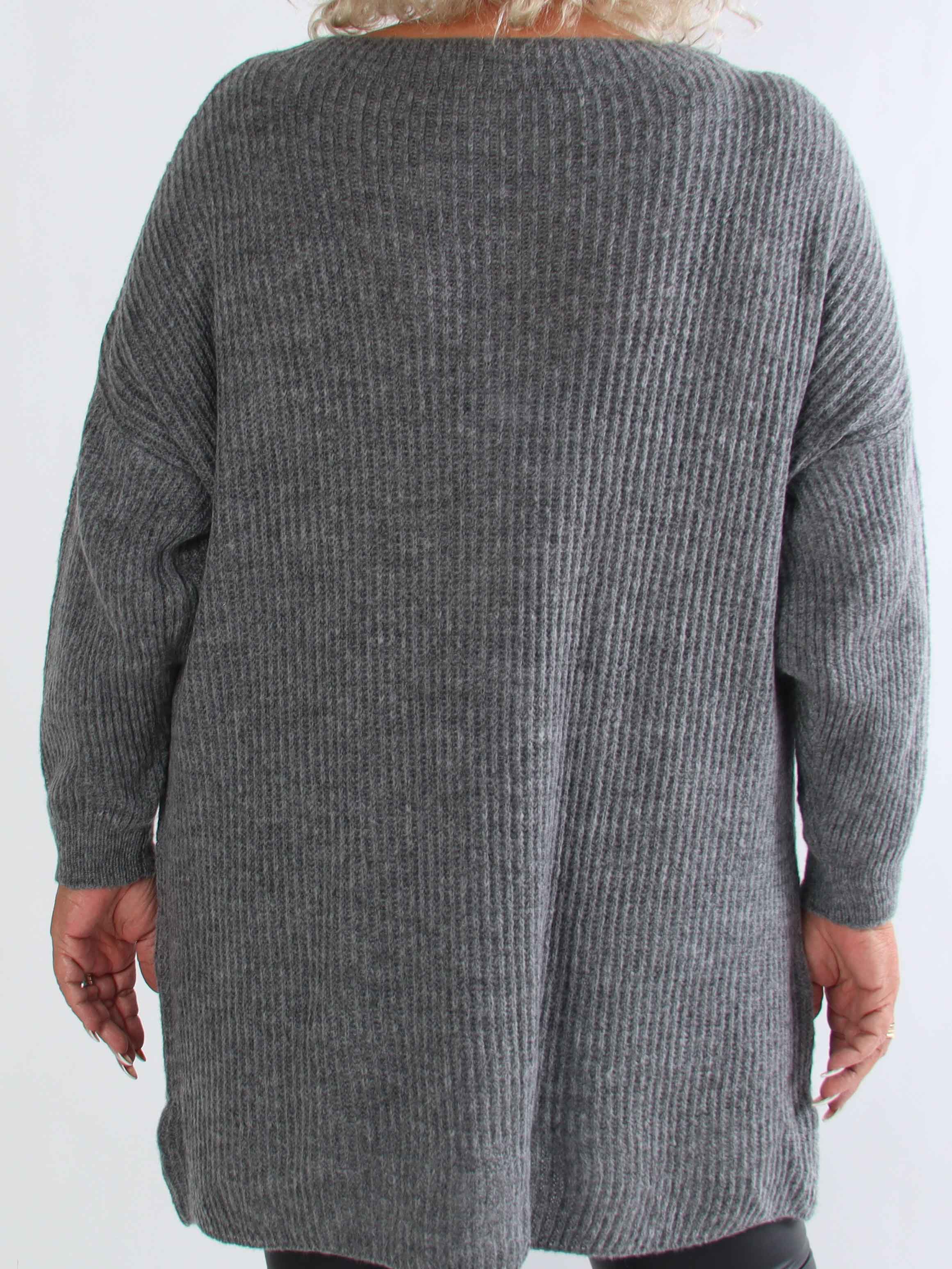 Miranda - Plus size strikkjole med lommer foran