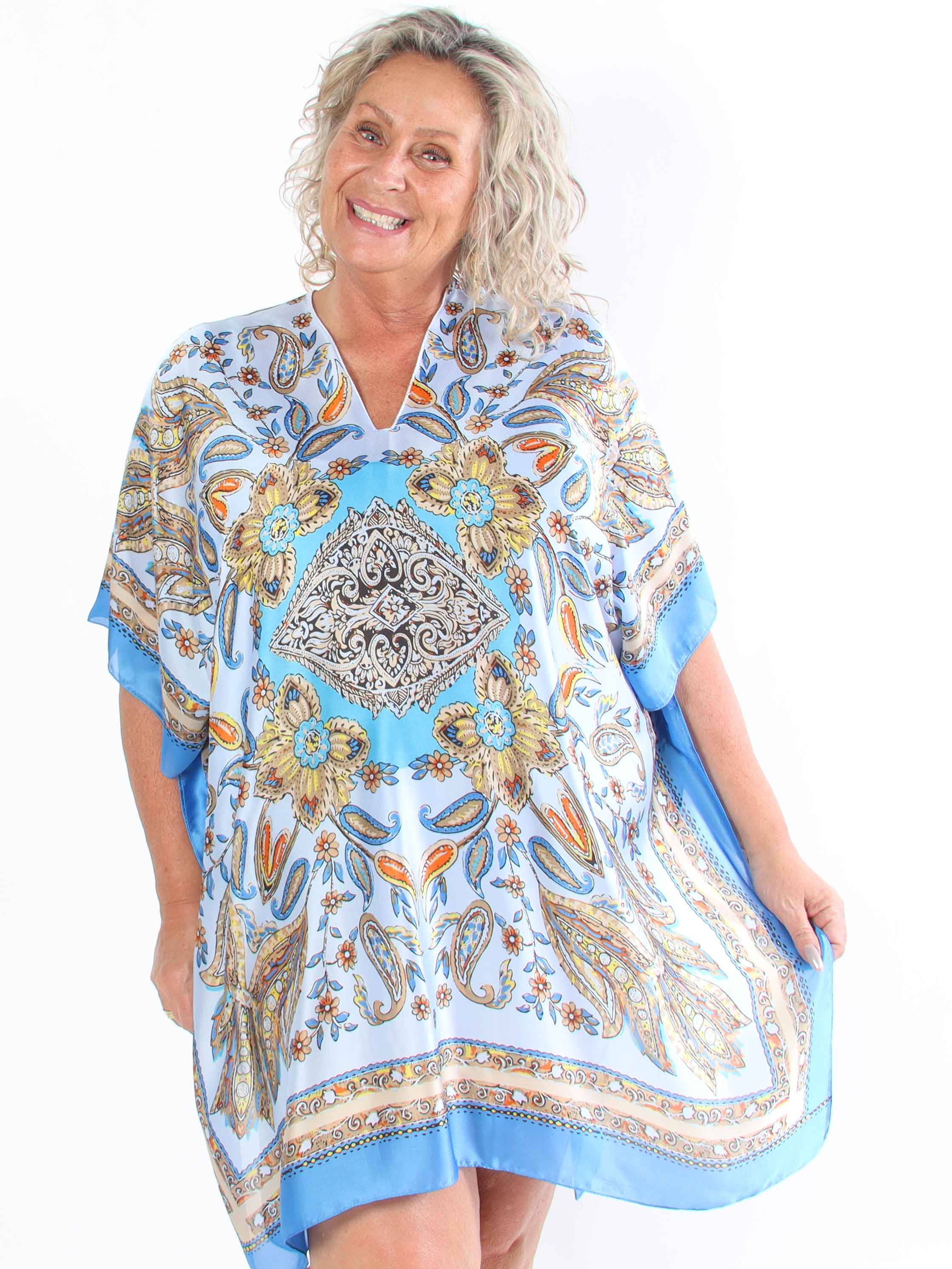 Miranda - Løs mønstret plus size tunika i blød viskose og silke