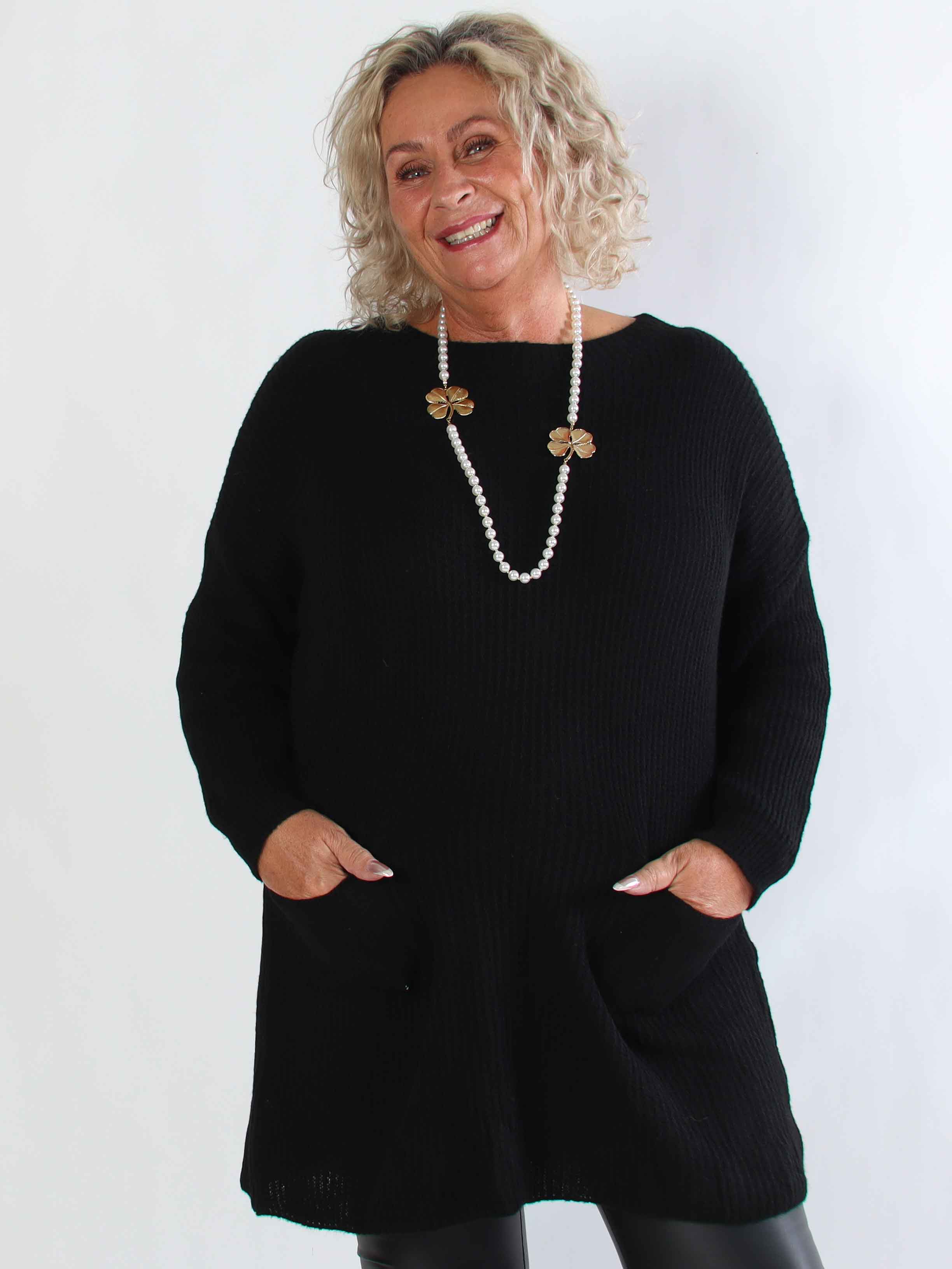 Miranda - Plus size strikkjole med lommer foran