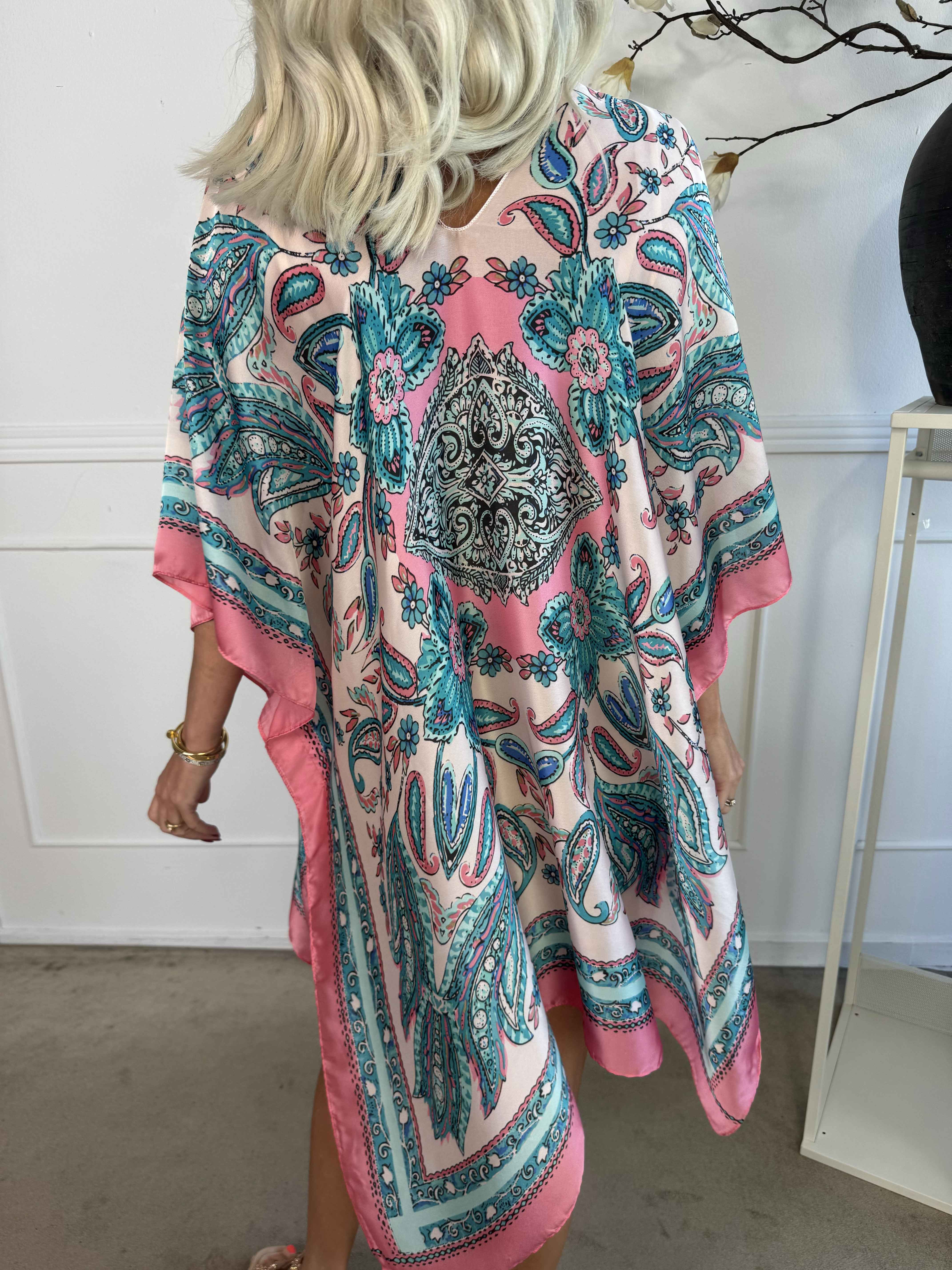 Miranda - Løs mønstret tunika i blød viskose og silke