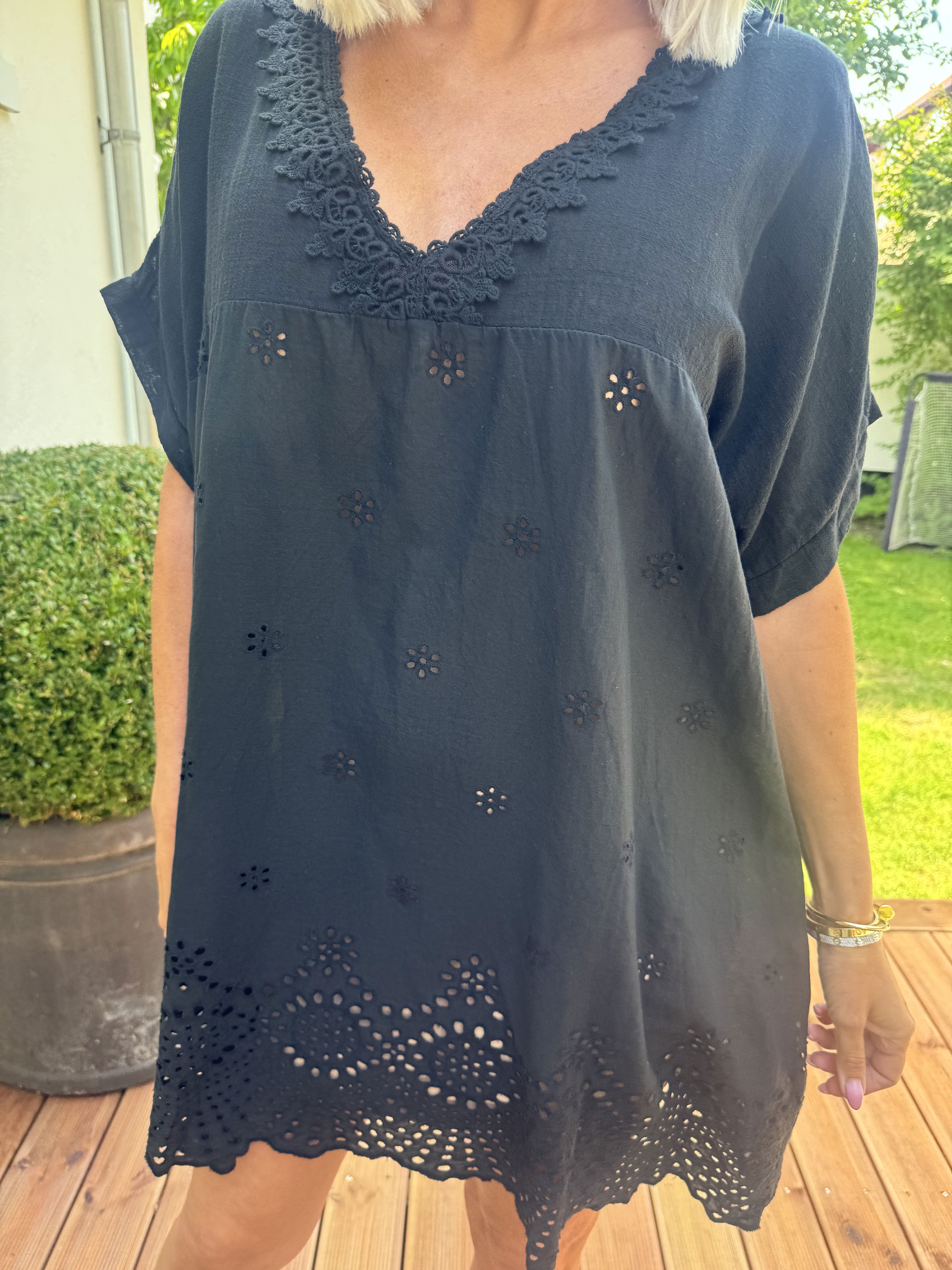 Mirina - Sød tunika i bomuld med broderie anglaise
