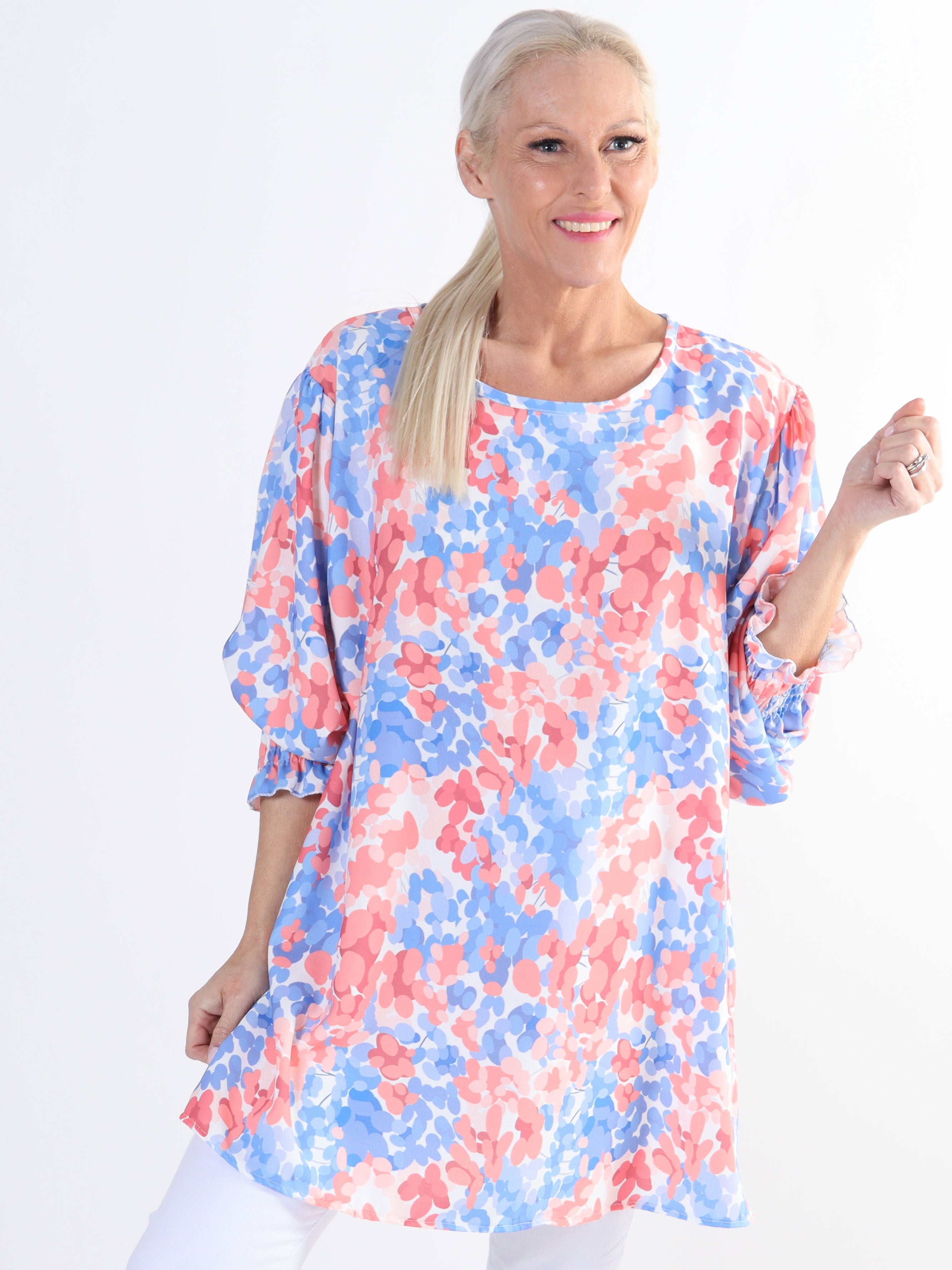 Moa - Plus size bluse med elastik forenden af ærmerne