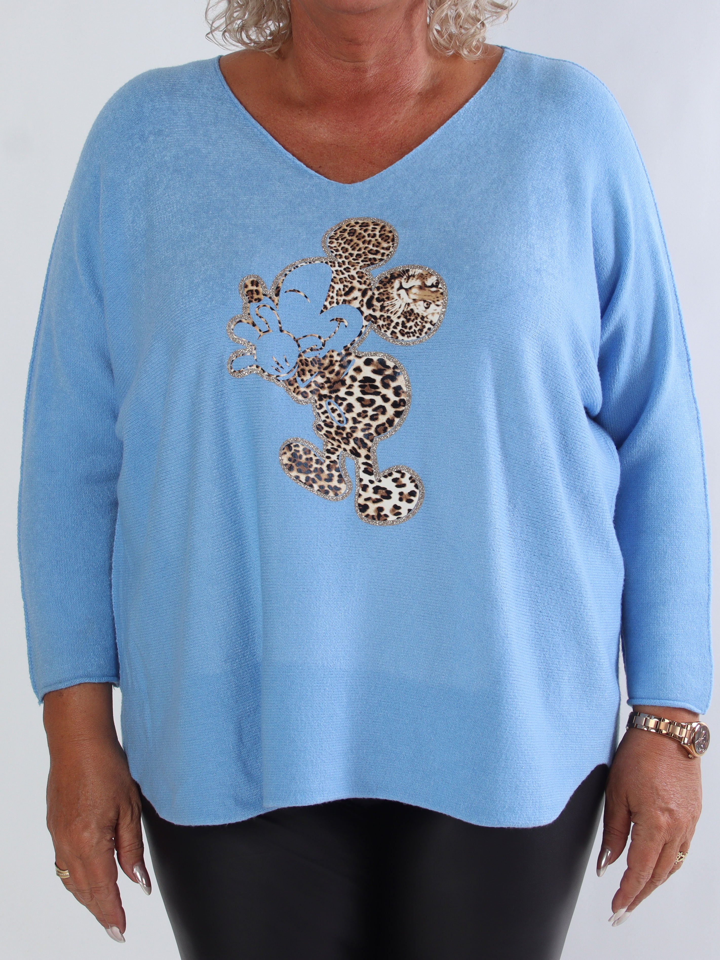 Mouse - Blød plus size strikbluse med mickey tryk i leo