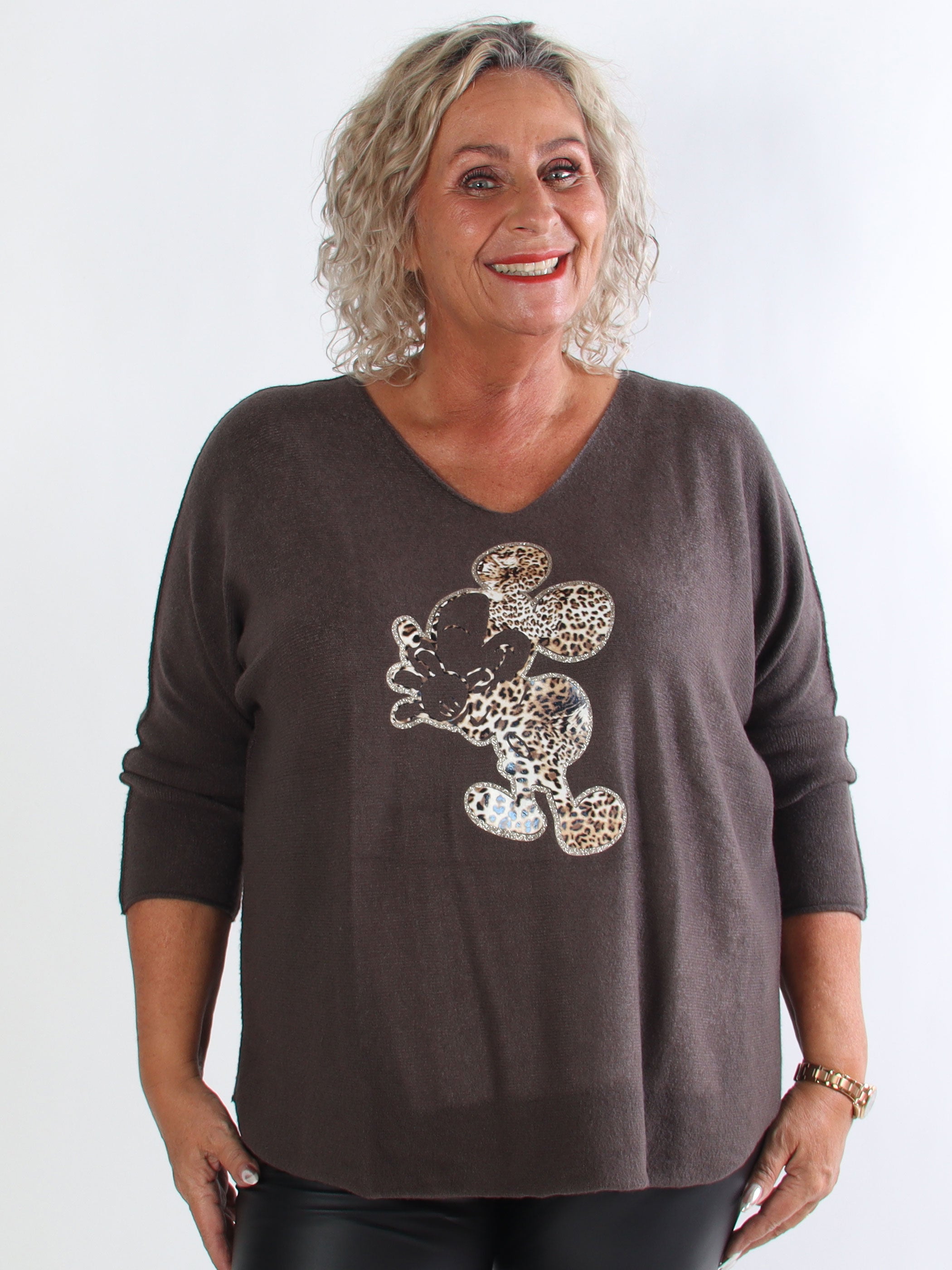 Mouse - Blød plus size strikbluse med mickey tryk i leo